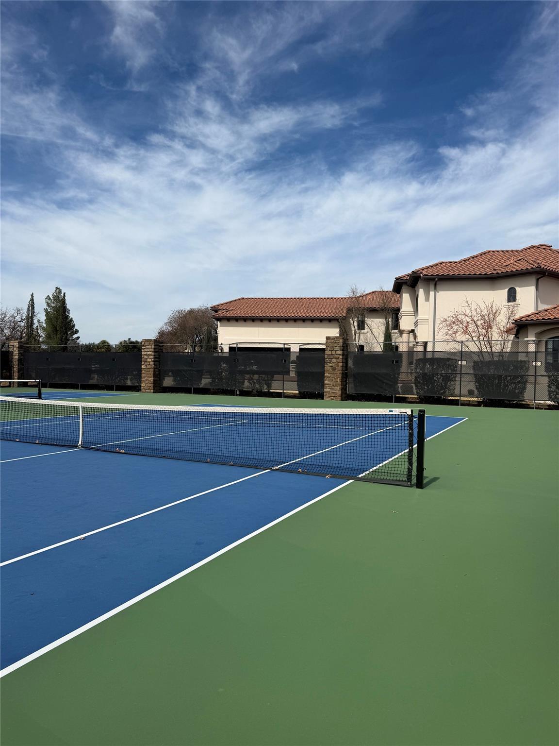 204 Dominion Dr, Horseshoe Bay, TX 78657