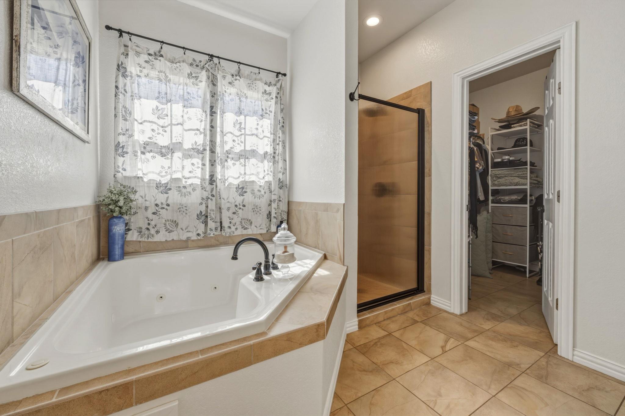 1516 Old Luling Rd, Lockhart, TX 78644