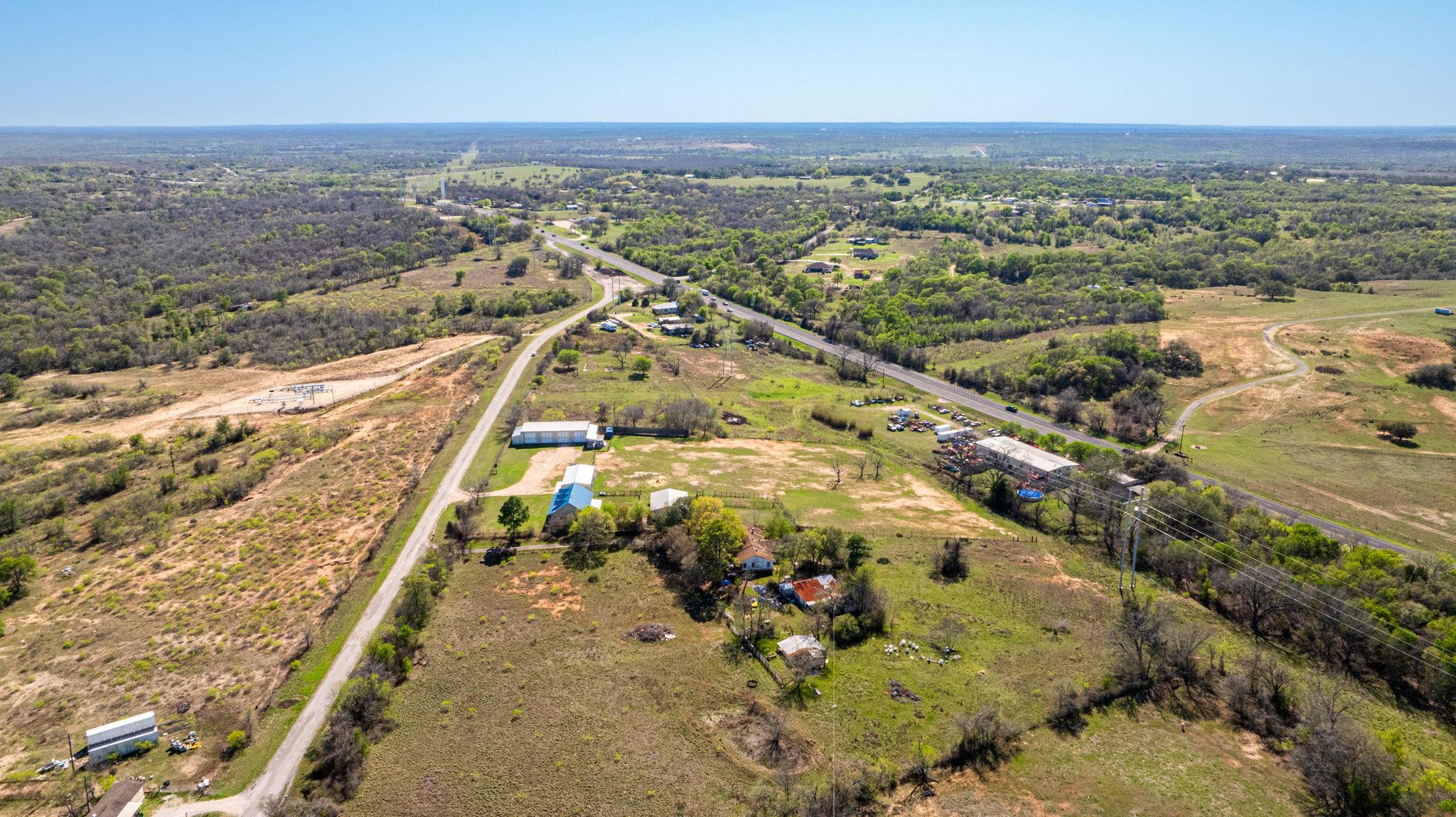 1516 Old Luling Rd, Lockhart, TX 78644
