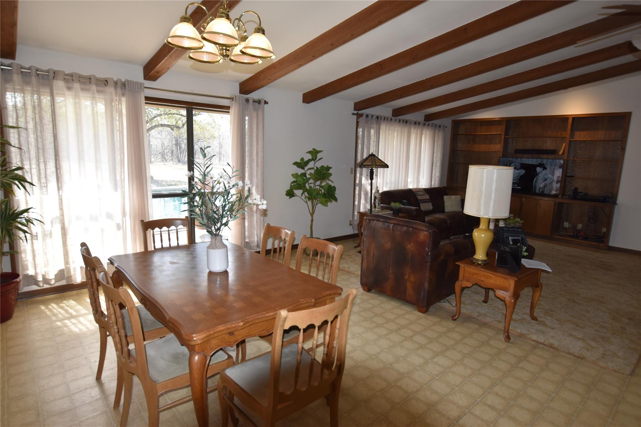 687 Fm 812 Rd, Red Rock, TX 78662