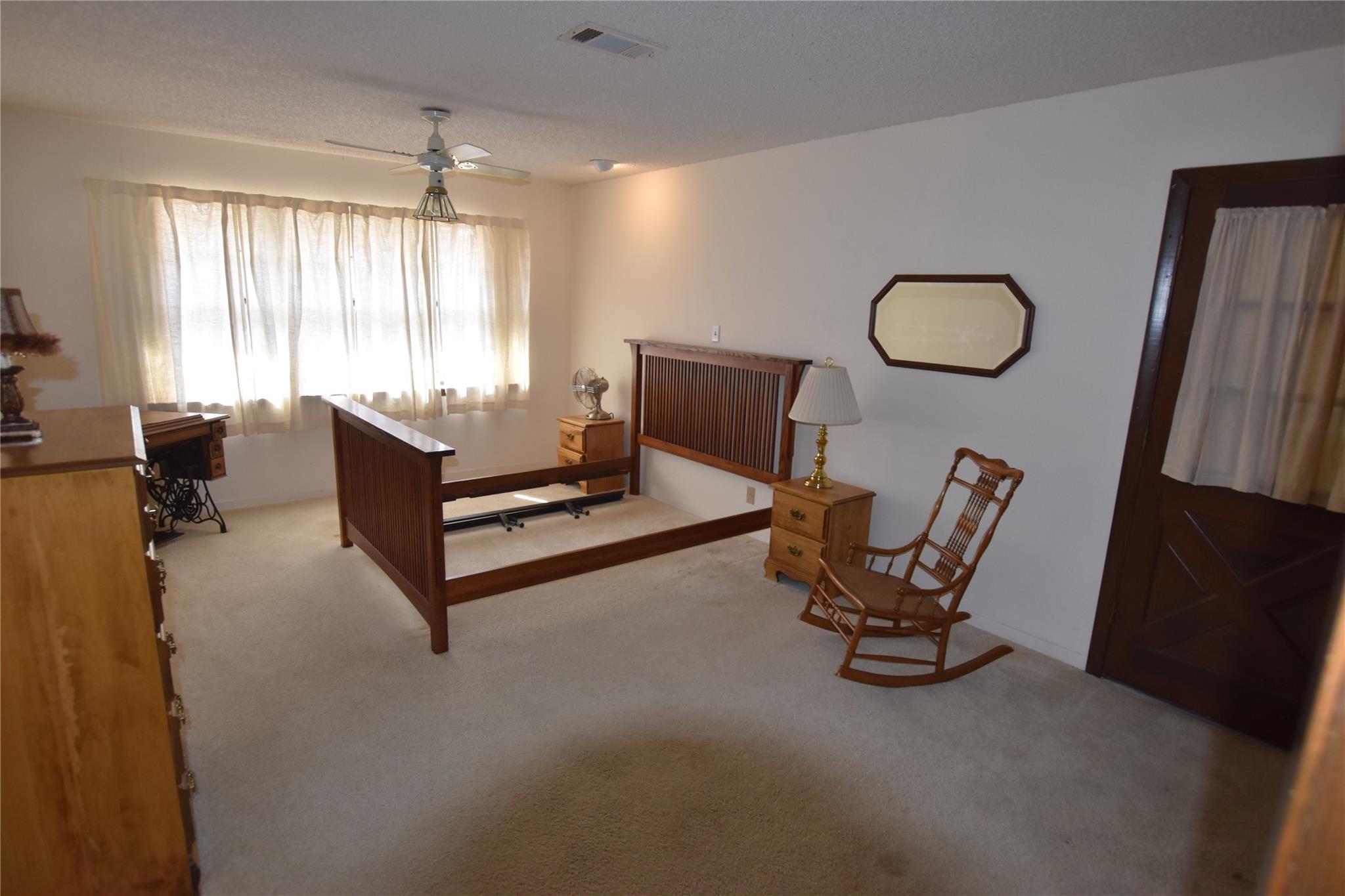 687 Fm 812 Rd, Red Rock, TX 78662