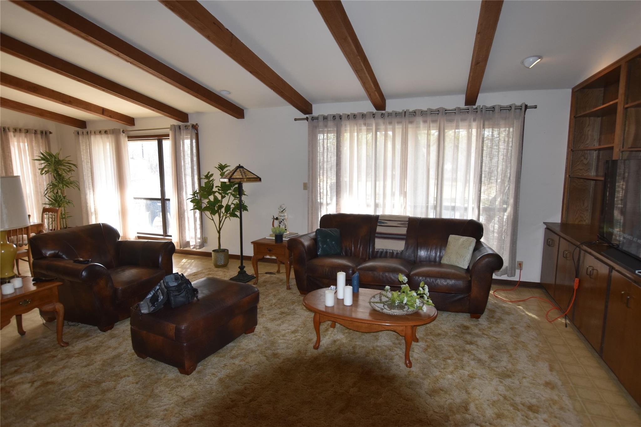 687 Fm 812 Rd, Red Rock, TX 78662