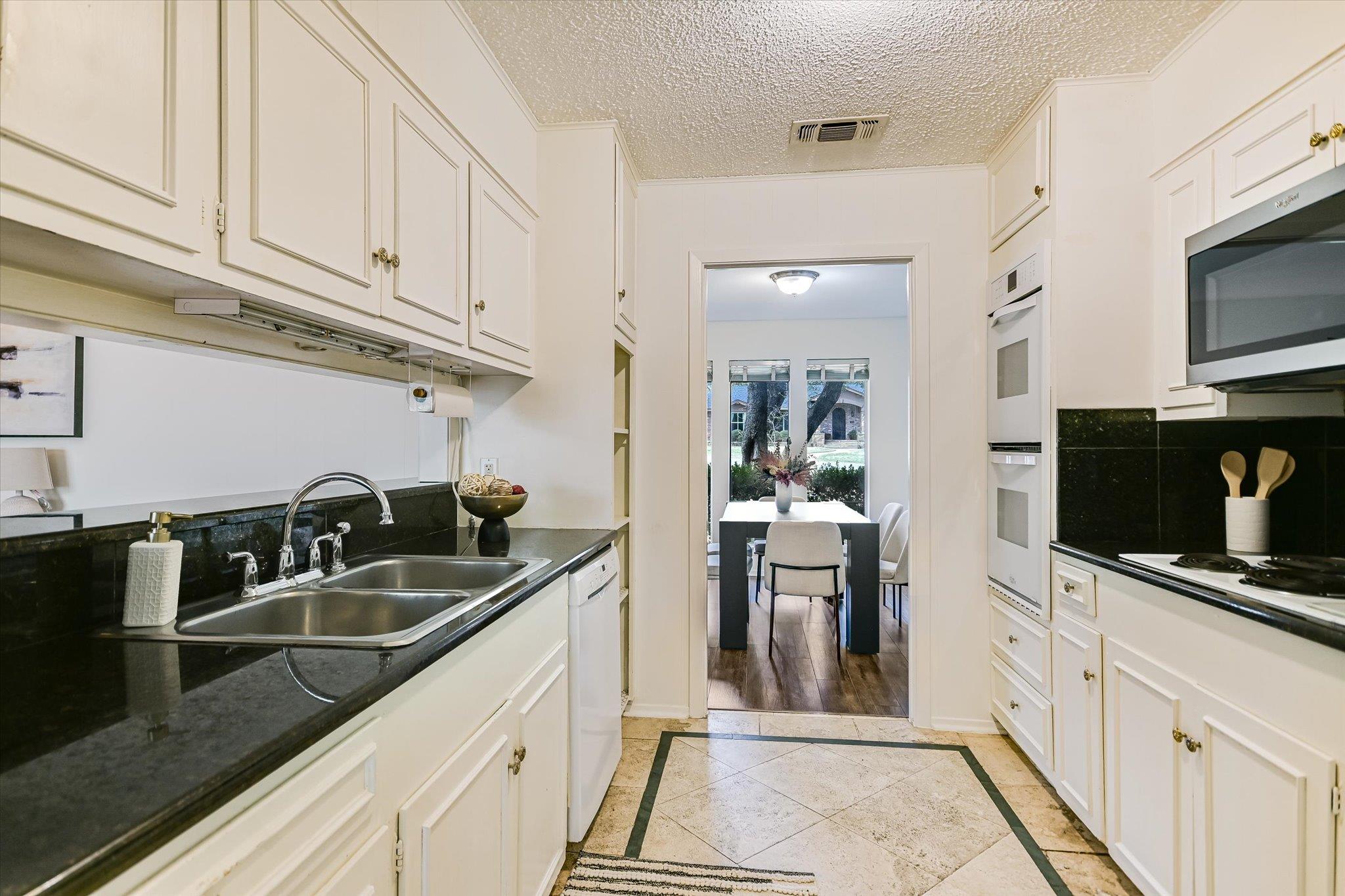 7201 Mesa Dr, Austin, TX 78731