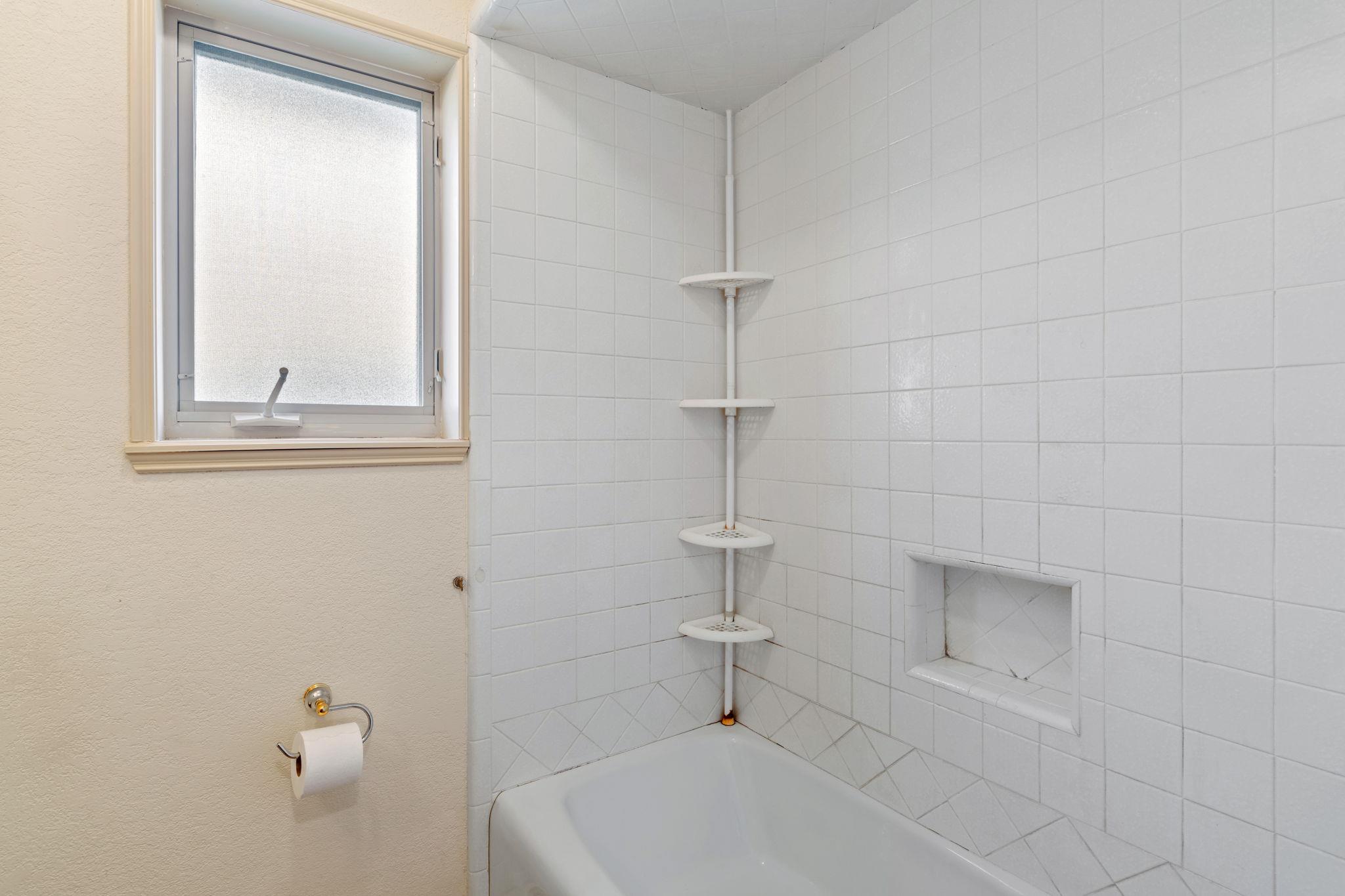 104 Live Oak, Tow, TX 78672