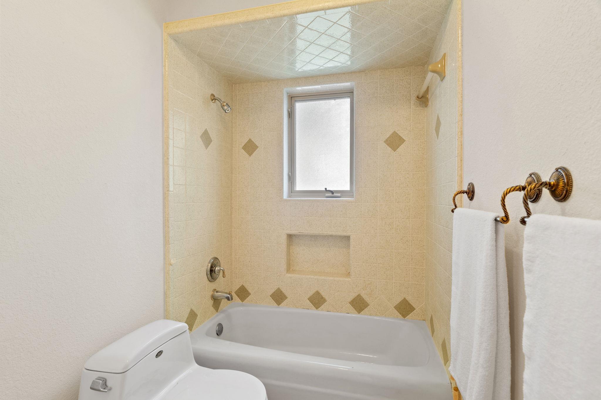 104 Live Oak, Tow, TX 78672