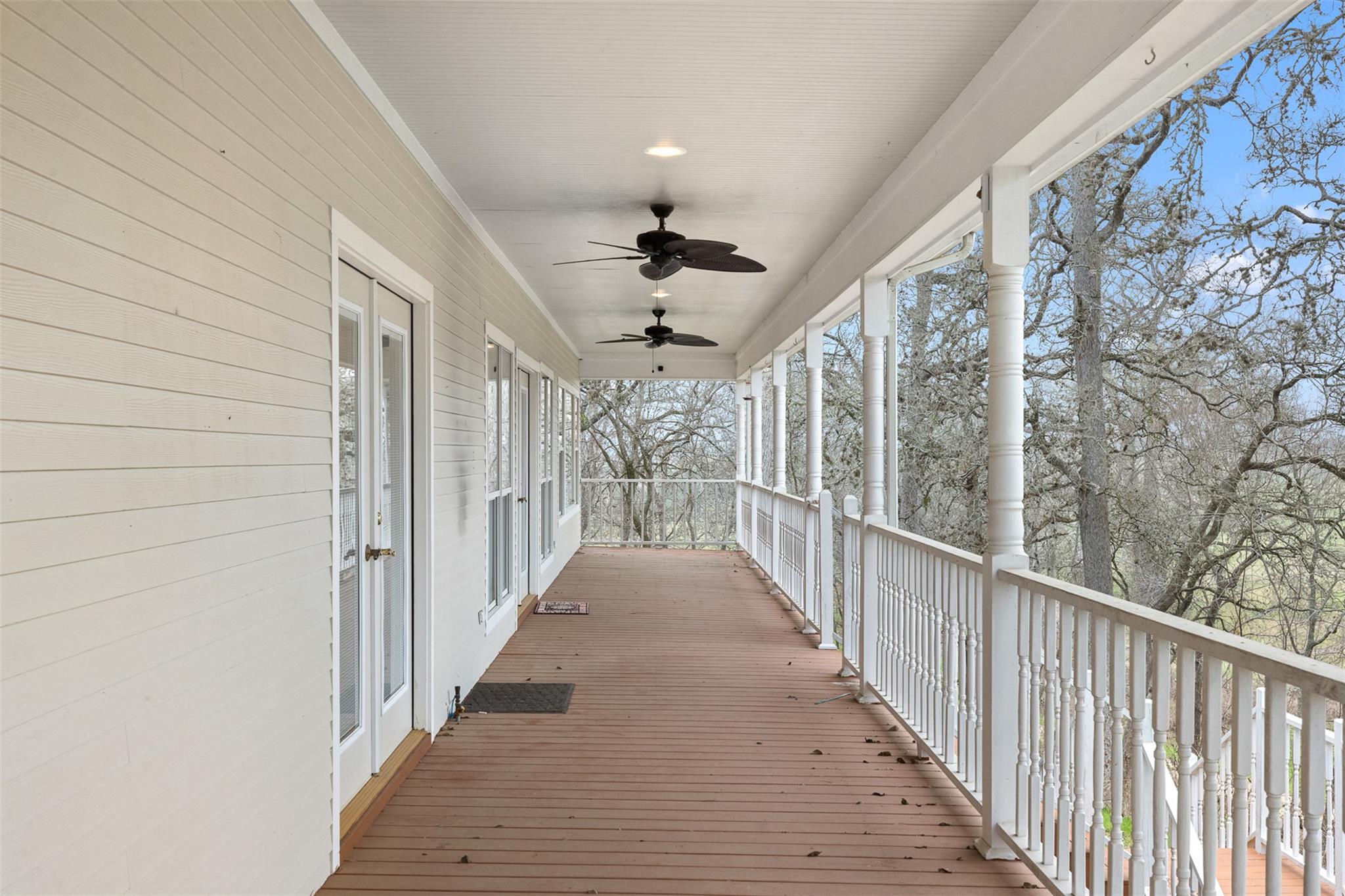 601 Country Club Ct, La Grange, TX 78945