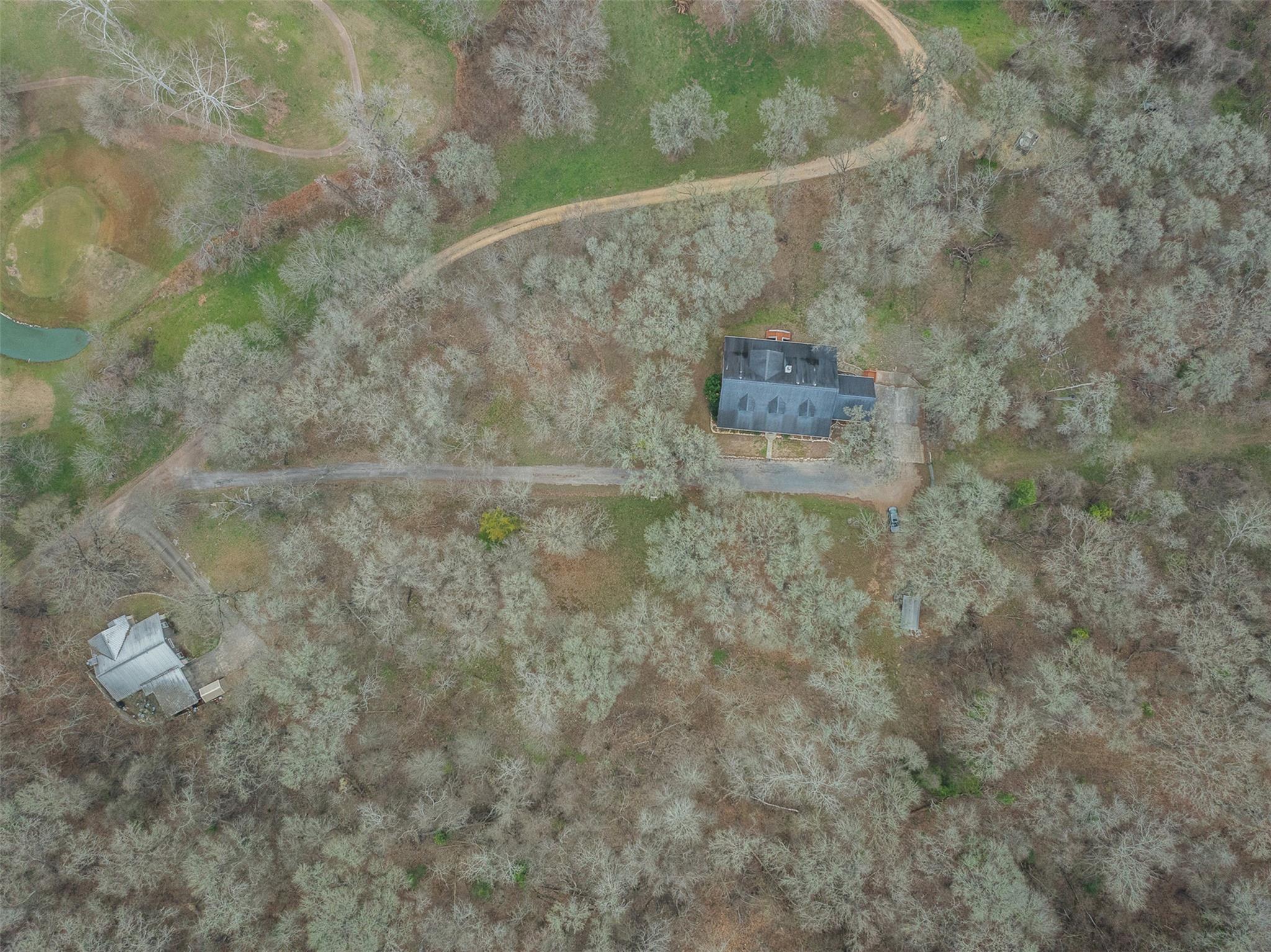 601 Country Club Ct, La Grange, TX 78945