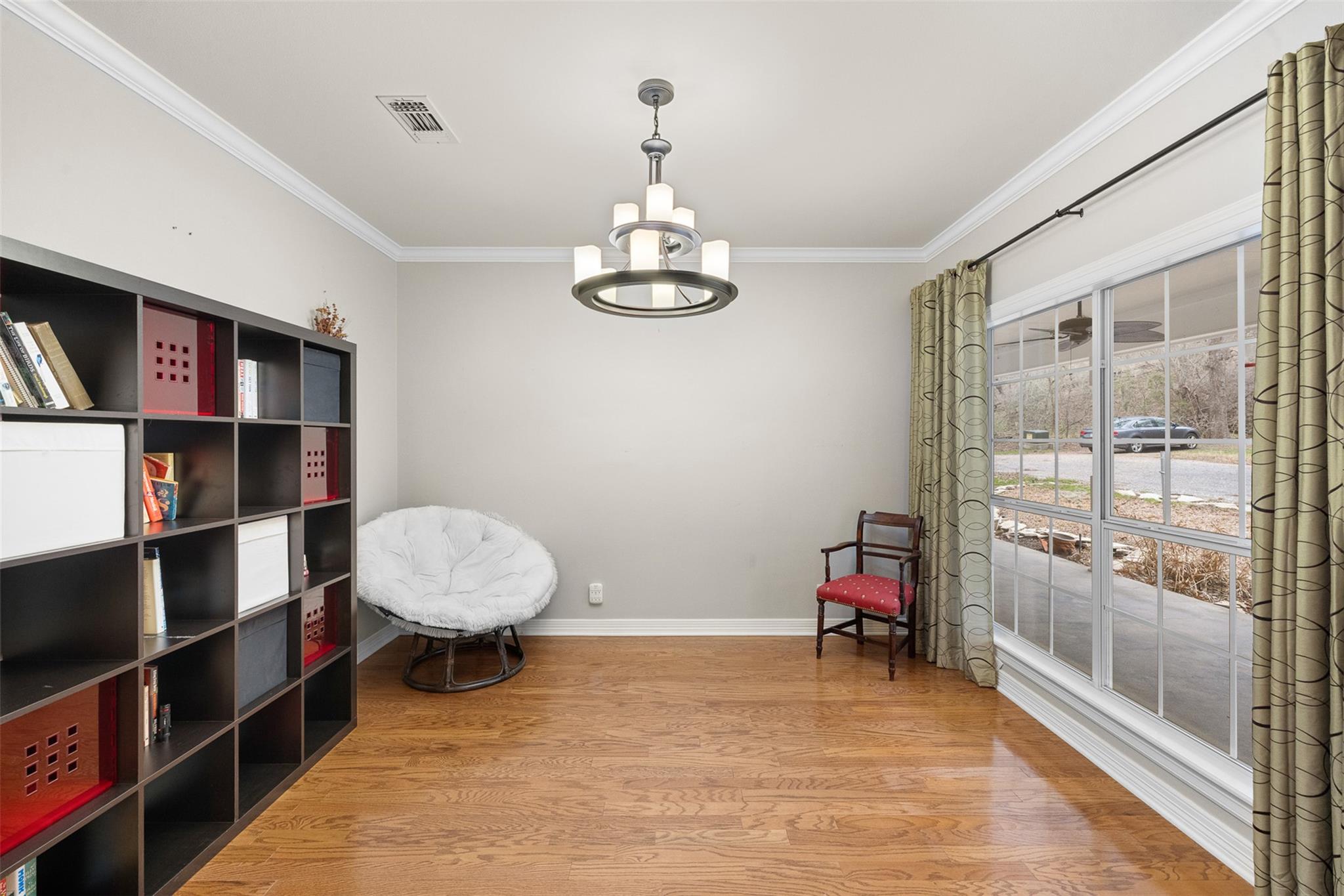 601 Country Club Ct, La Grange, TX 78945