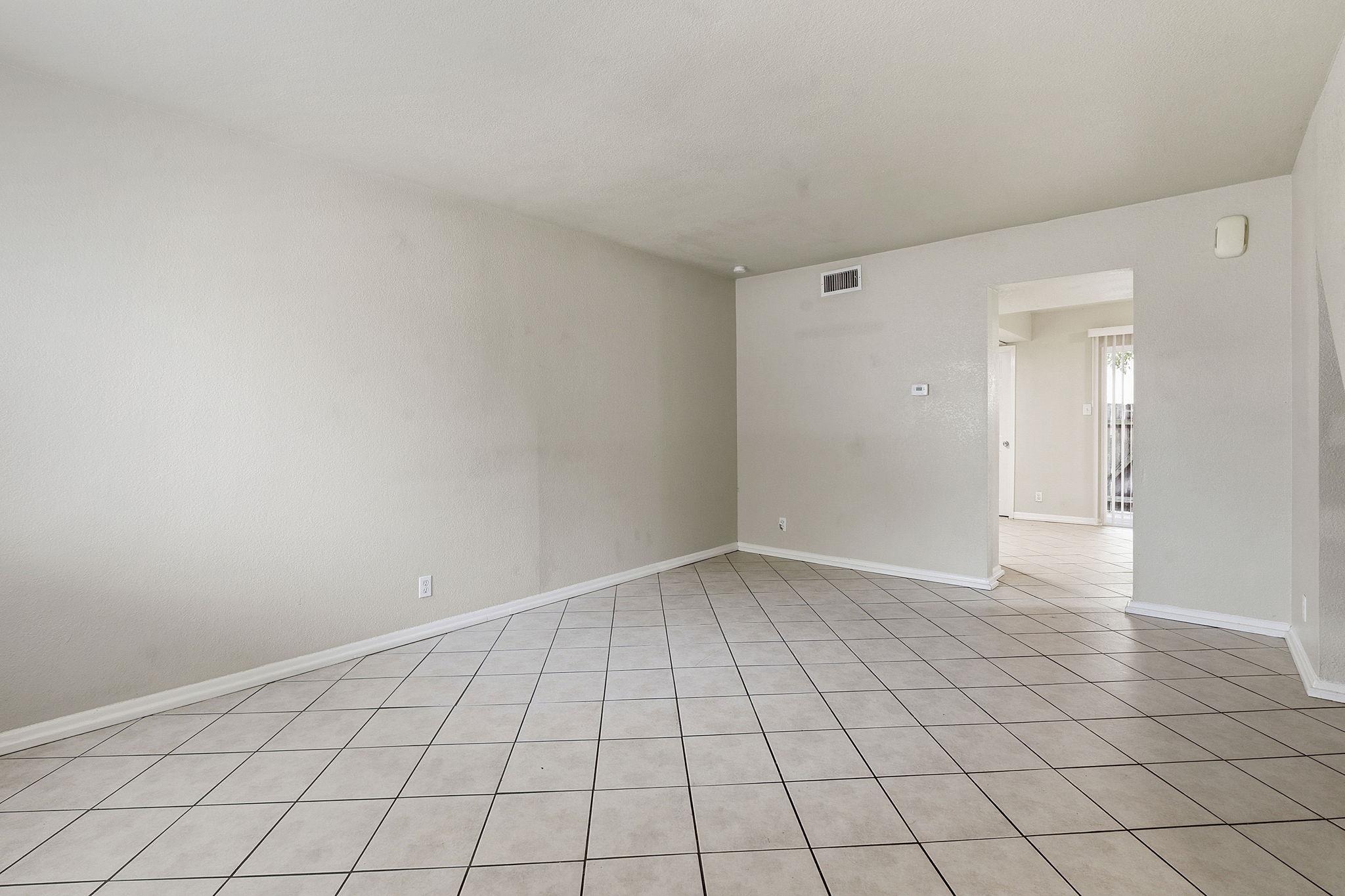 8809 Dawnridge Cir # 102, Austin, TX 78757