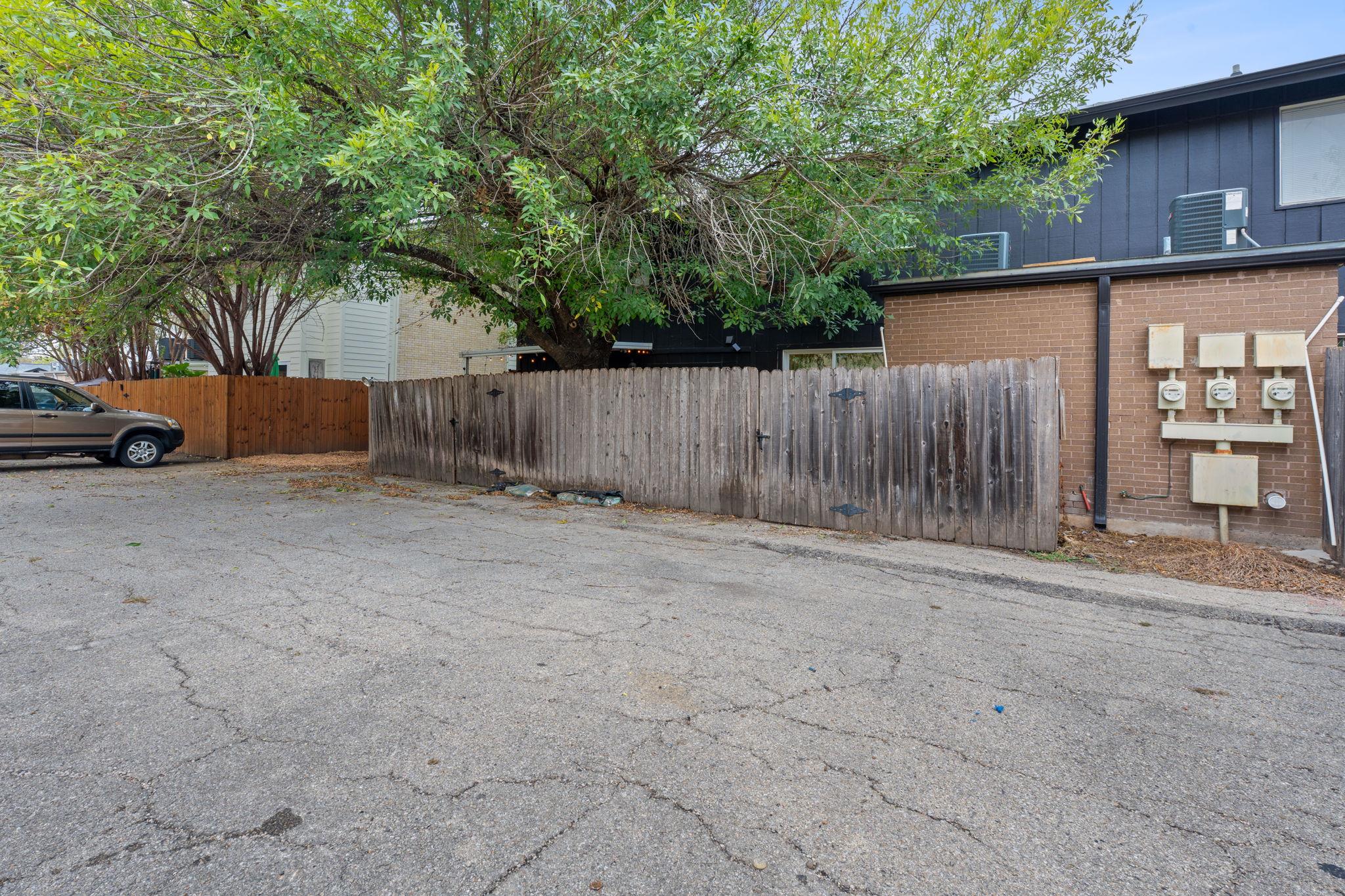 8809 Dawnridge Cir # 102, Austin, TX 78757