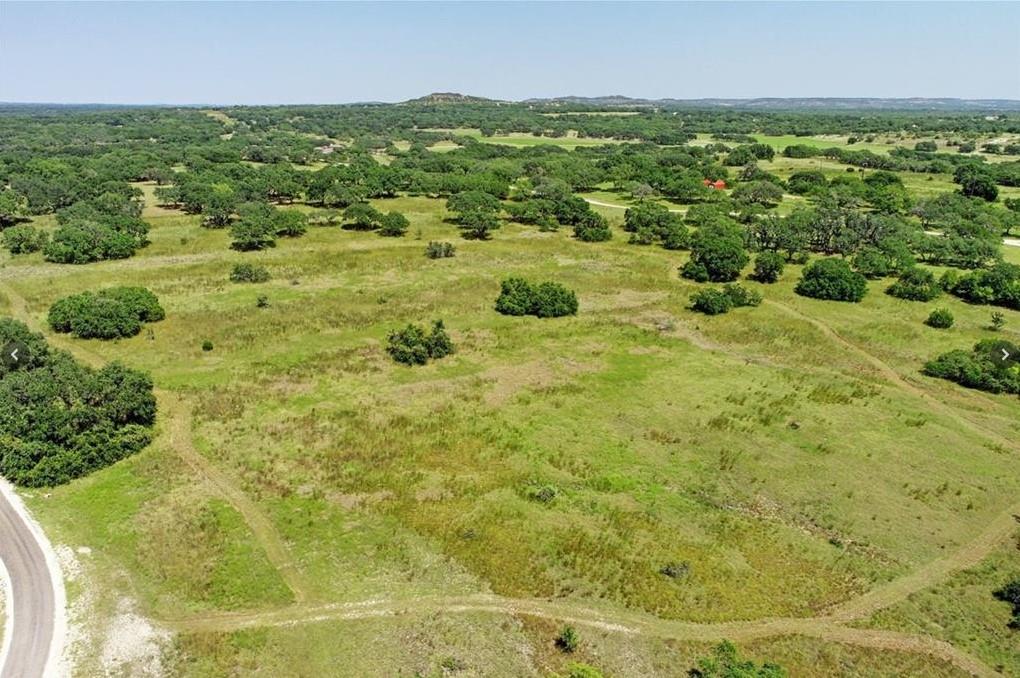 920 Crosswind Dr, Blanco, TX 78606