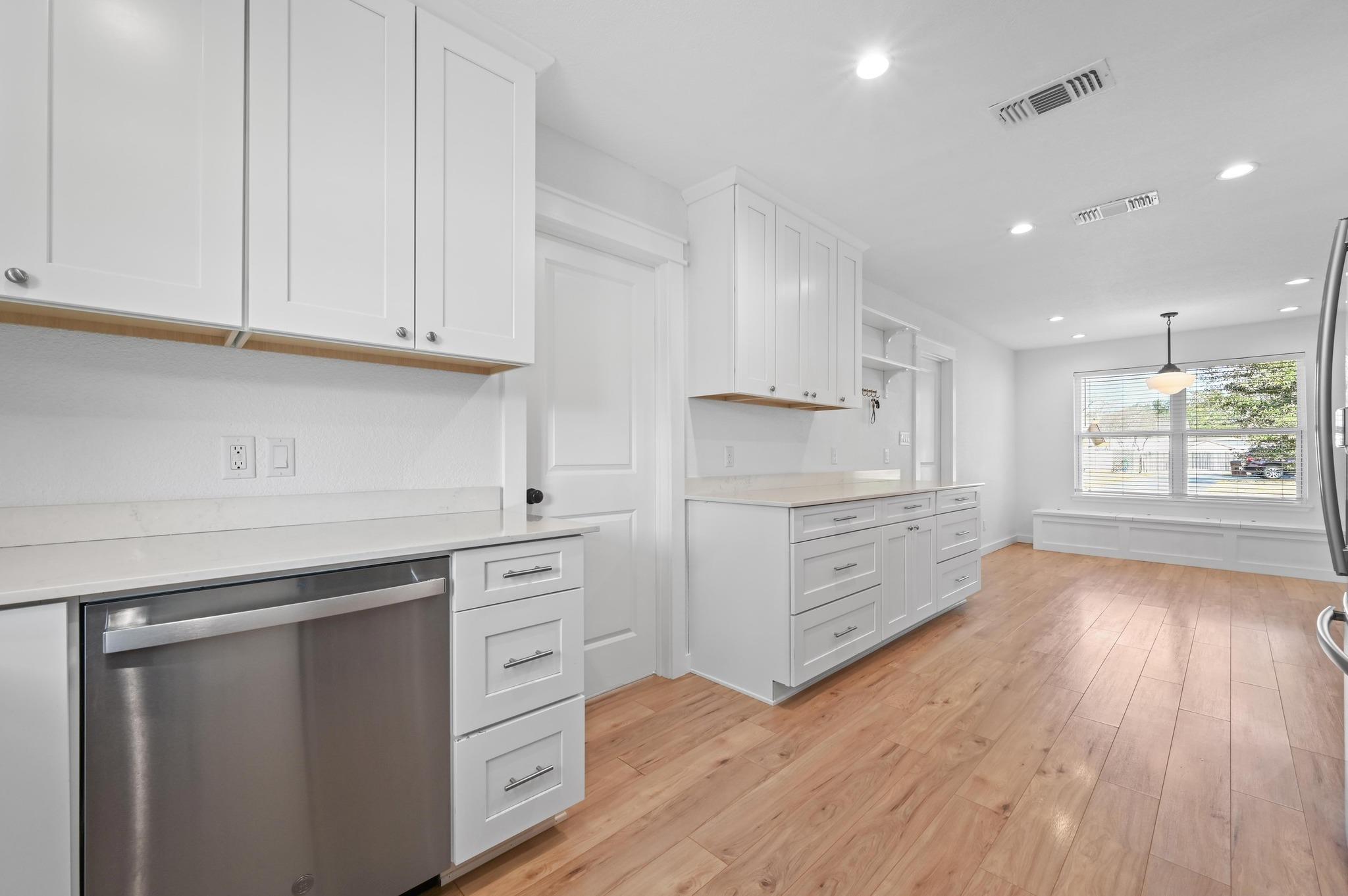 808 Vogel Dr, Lockhart, TX 78644