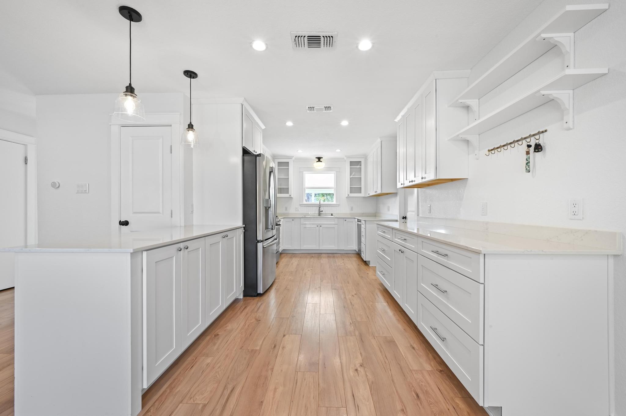 808 Vogel Dr, Lockhart, TX 78644