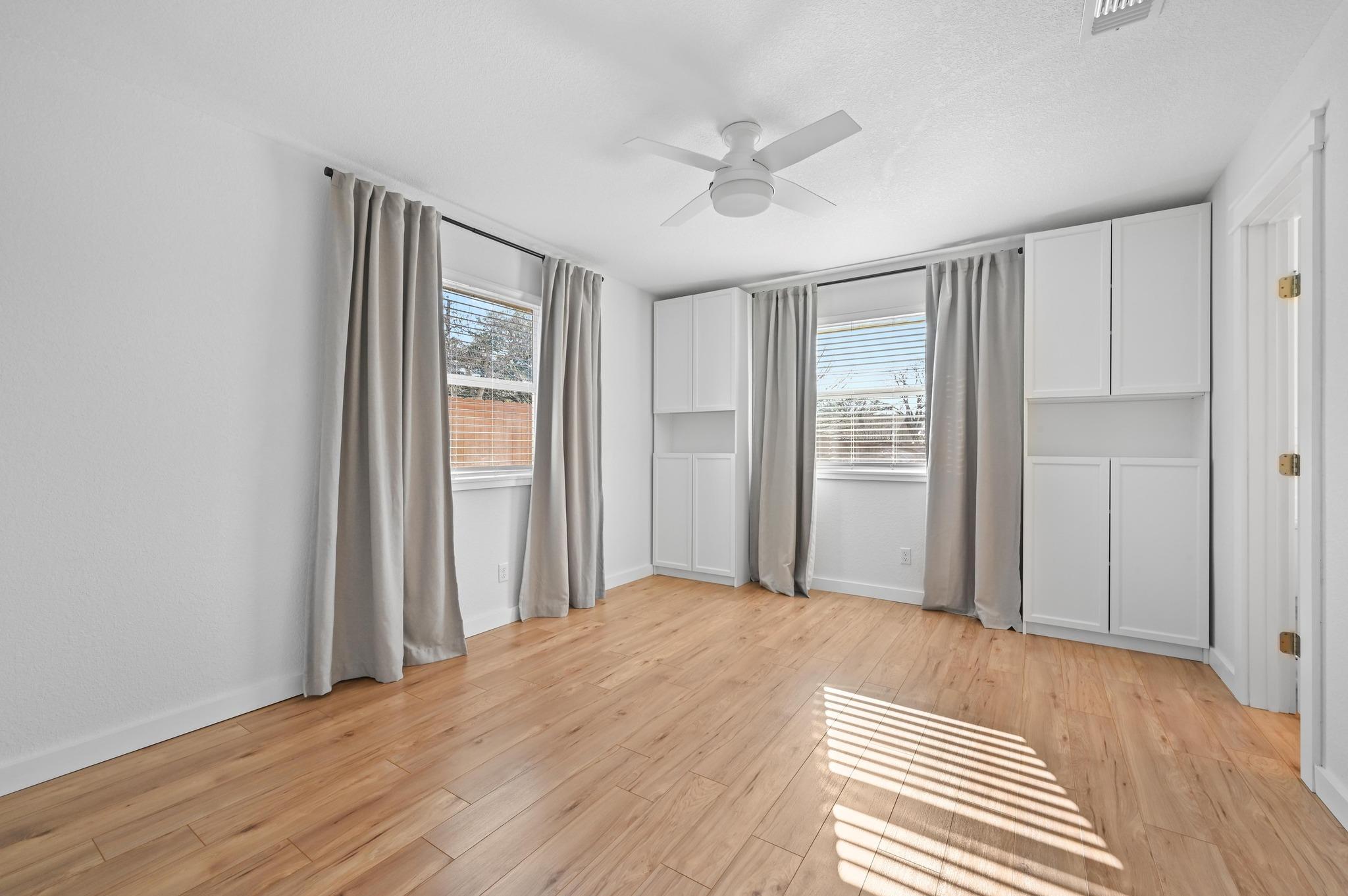 808 Vogel Dr, Lockhart, TX 78644