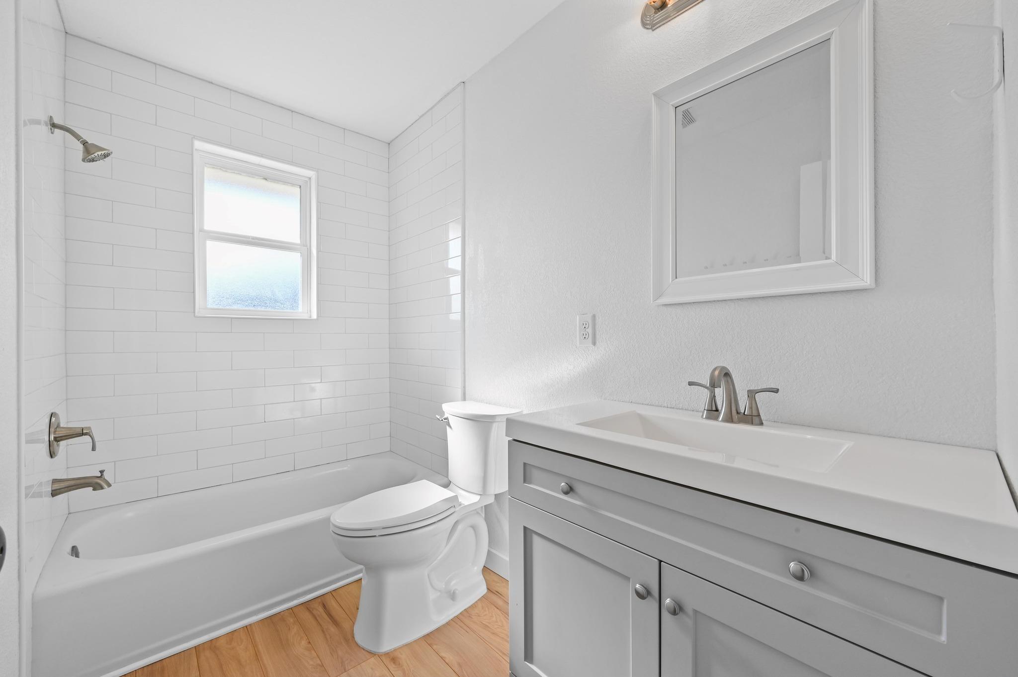 808 Vogel Dr, Lockhart, TX 78644