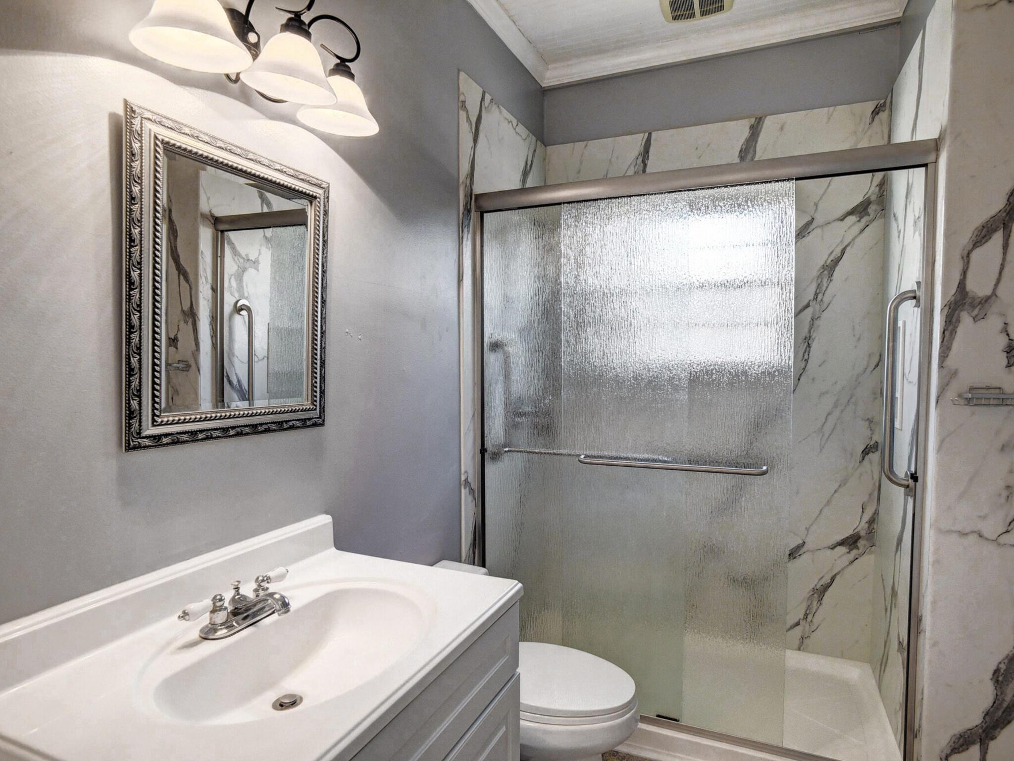 156 Clover Rd, Cedar Creek, TX 78612