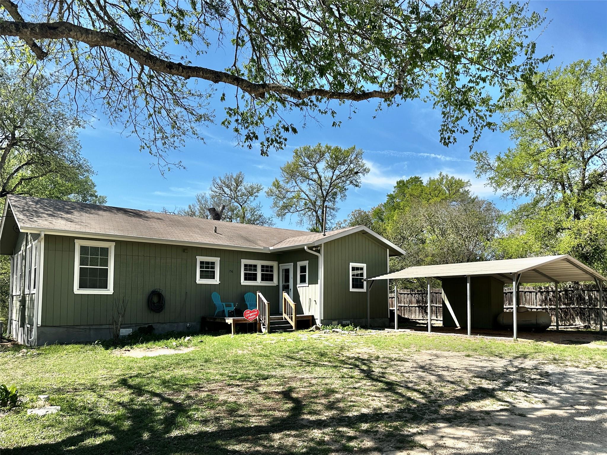 156 Clover Rd, Cedar Creek, TX 78612