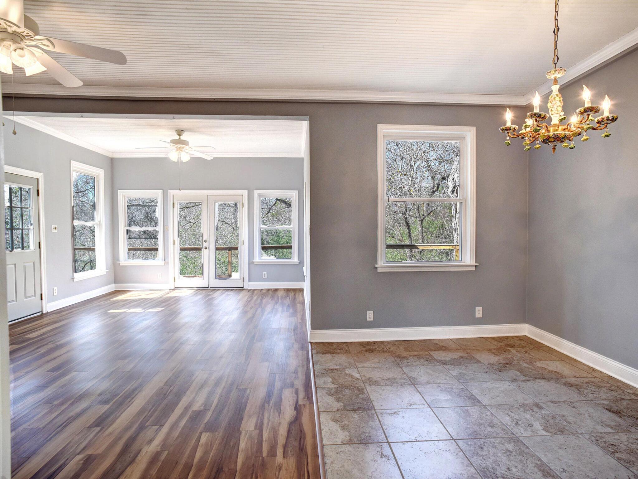 156 Clover Rd, Cedar Creek, TX 78612