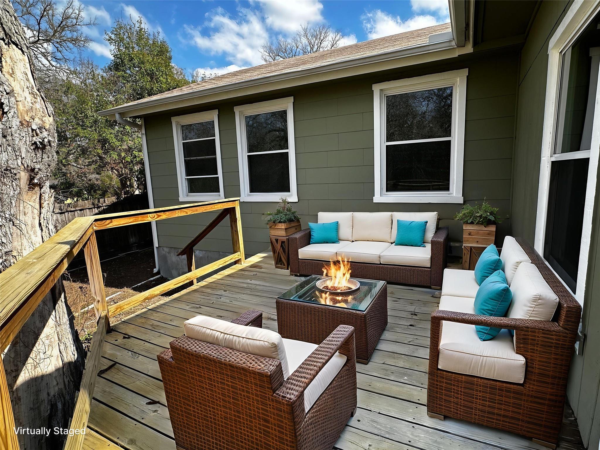 156 Clover Rd, Cedar Creek, TX 78612