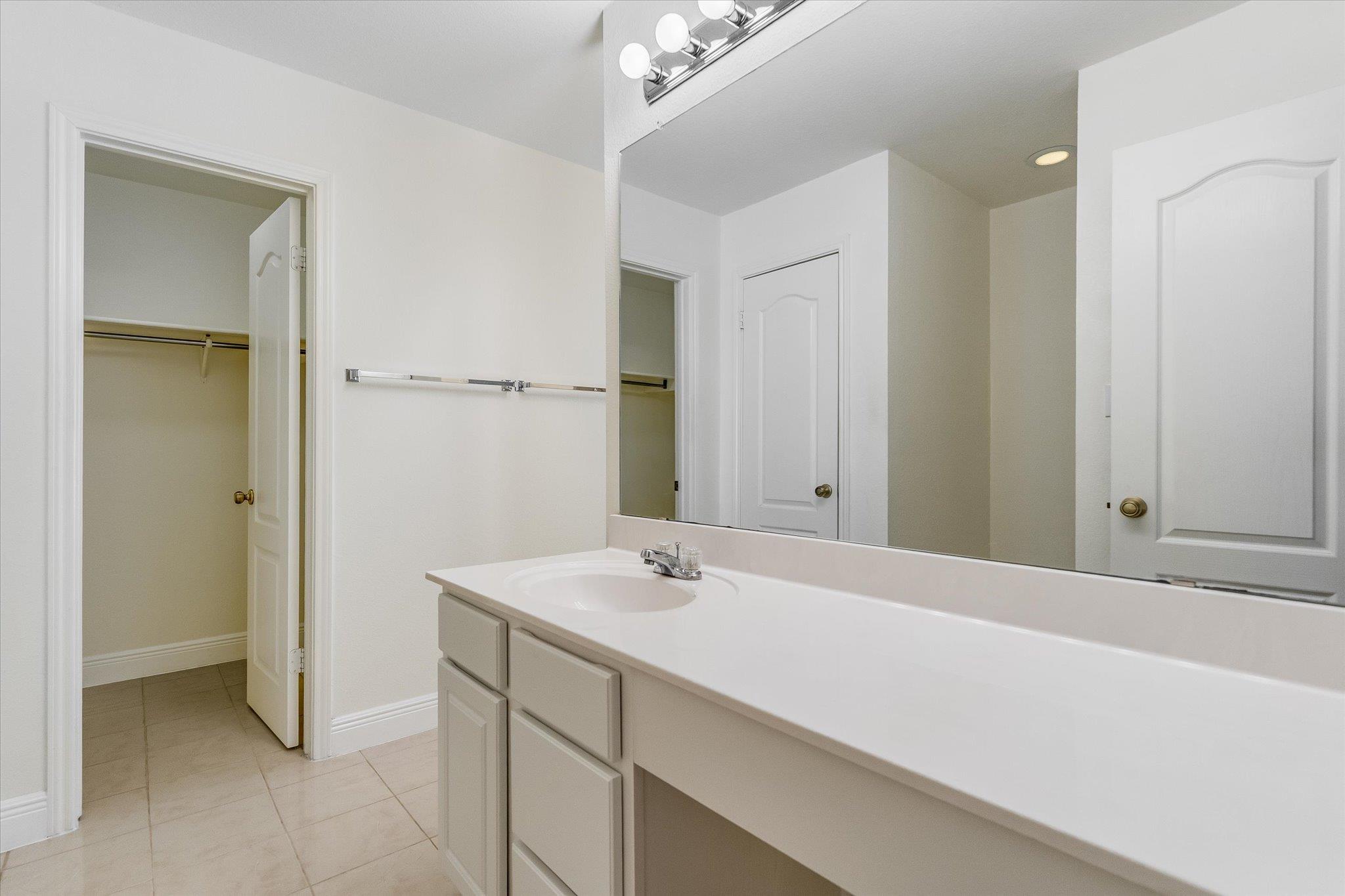 8121 Evadean Cir, Austin, TX 78745