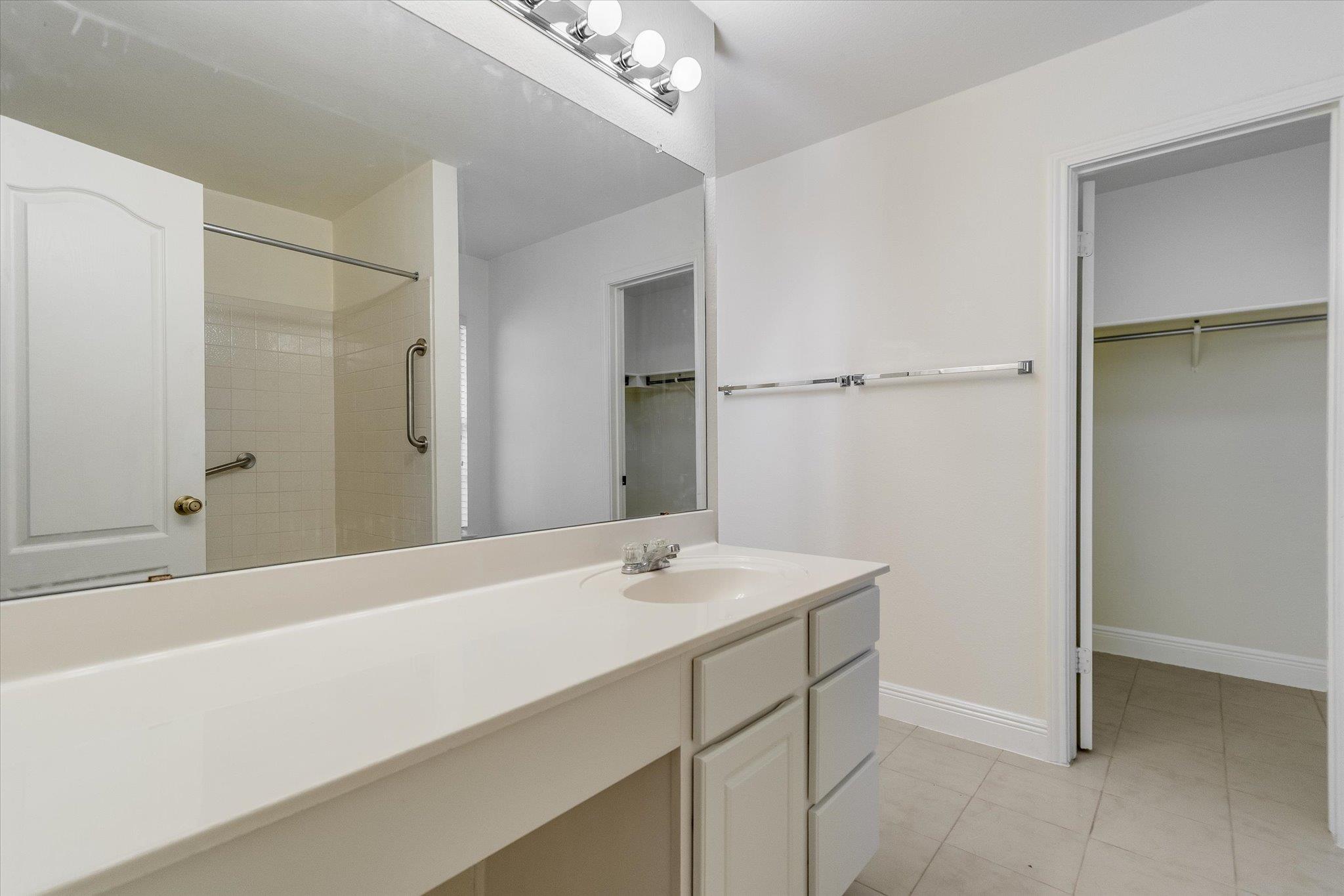 8121 Evadean Cir, Austin, TX 78745