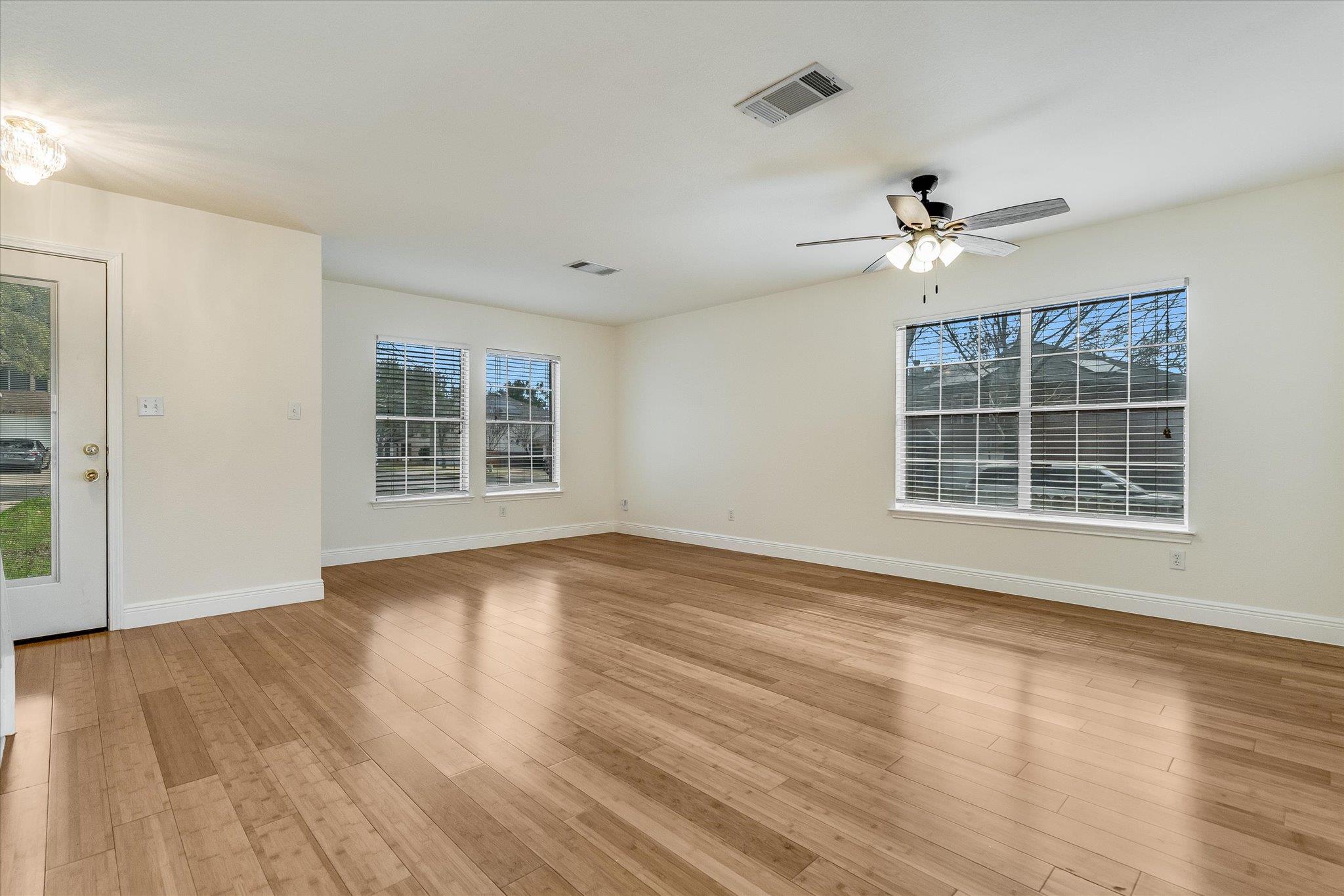 8121 Evadean Cir, Austin, TX 78745