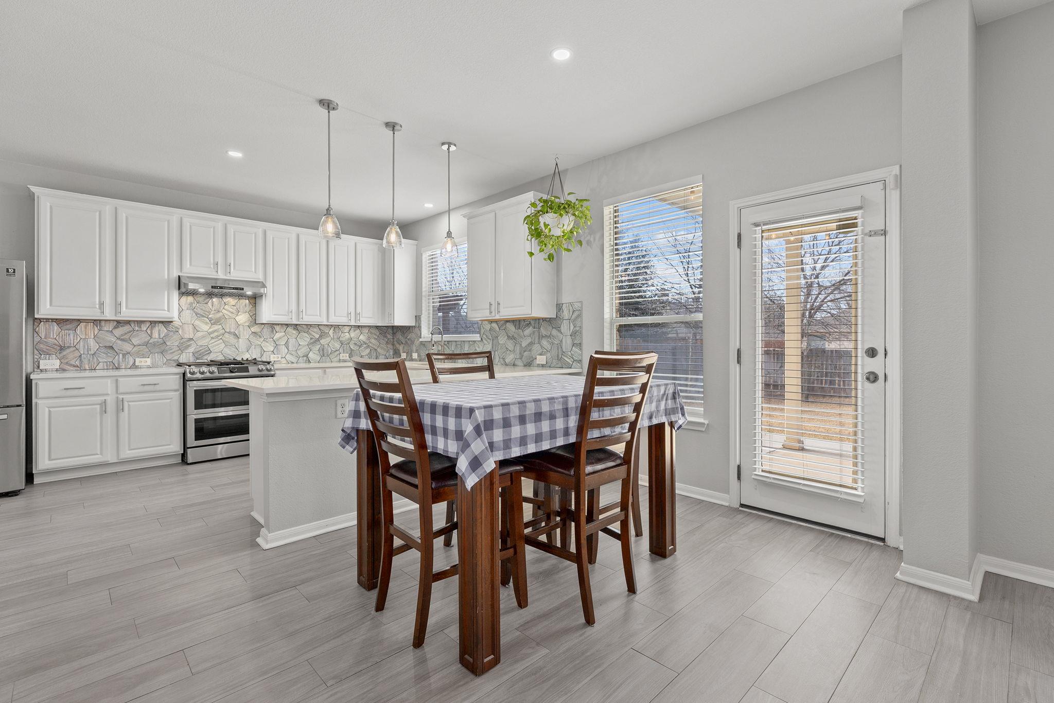 4108 Meadow Bluff Way, Round Rock, TX 78665