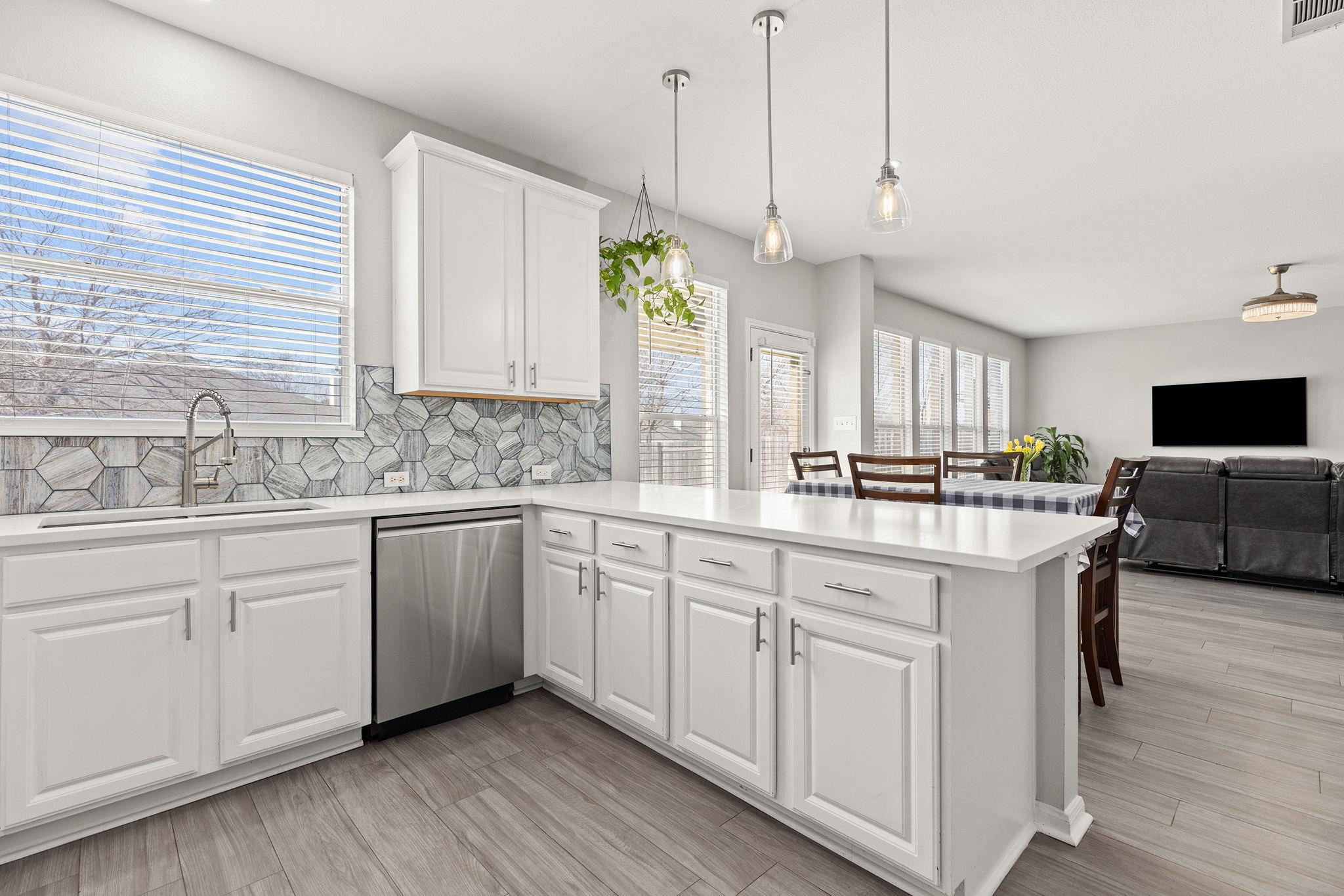 4108 Meadow Bluff Way, Round Rock, TX 78665