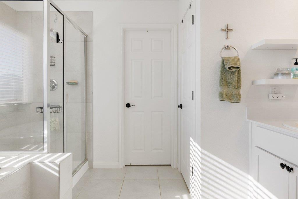 150 Seattle Slew Dr, Jarrell, TX 76537