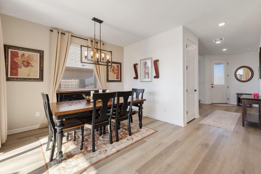 150 Seattle Slew Dr, Jarrell, TX 76537