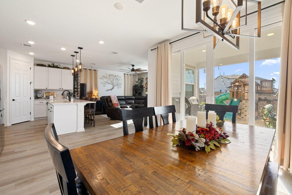 150 Seattle Slew Dr, Jarrell, TX 76537