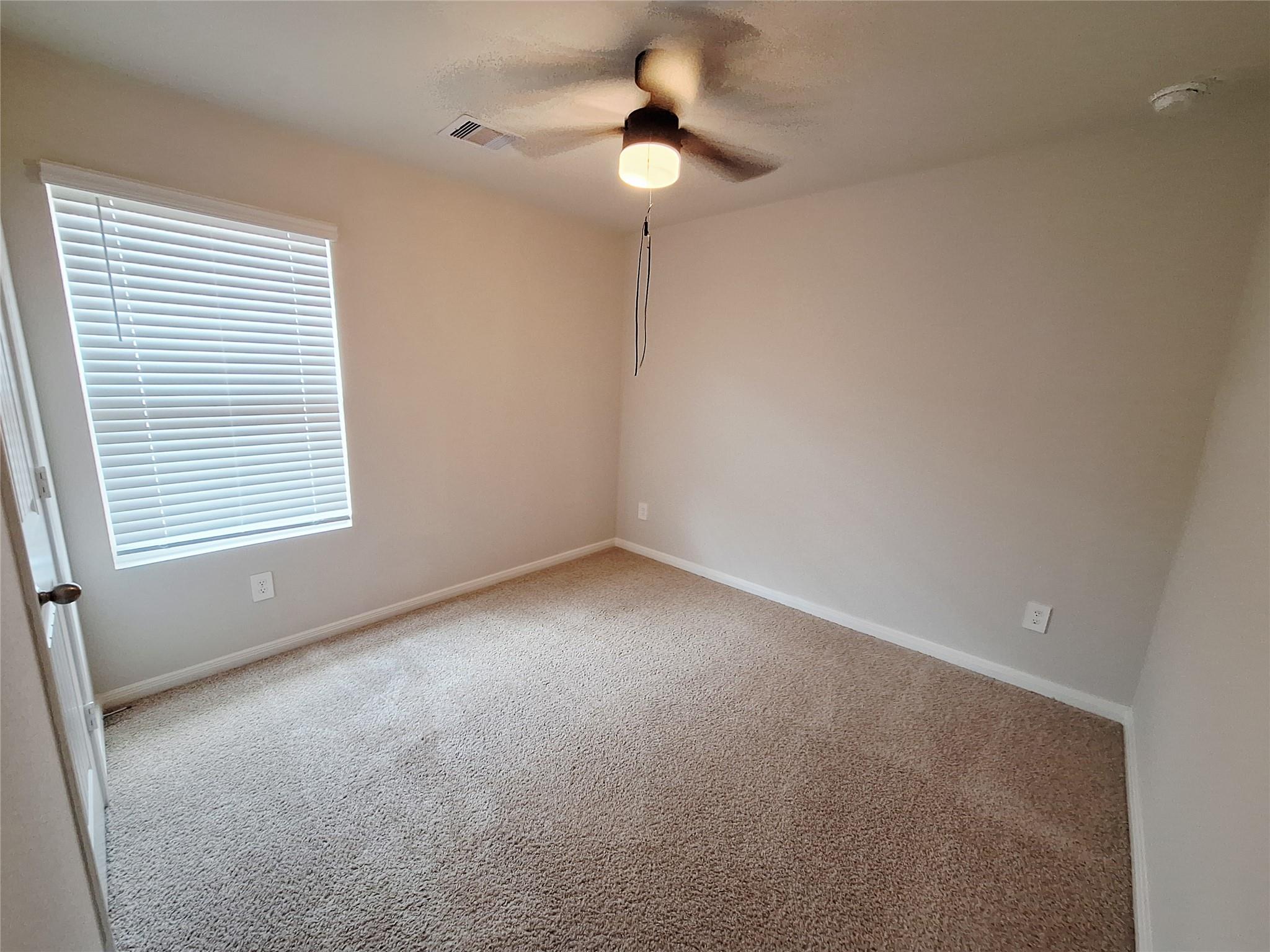 1327 Camden Ln Ln, Lockhart, TX 78644