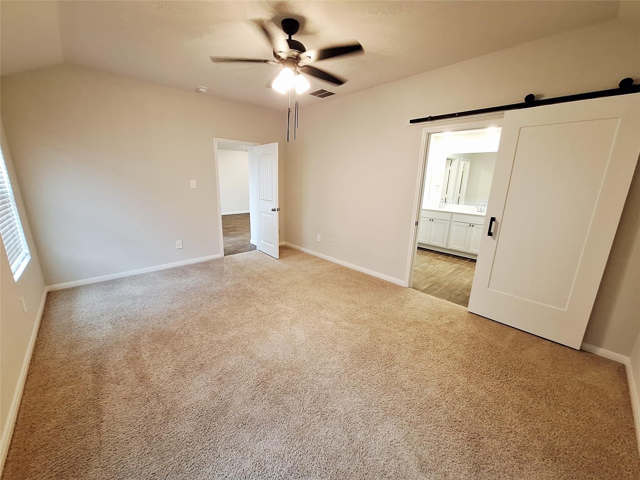 1327 Camden Ln Ln, Lockhart, TX 78644