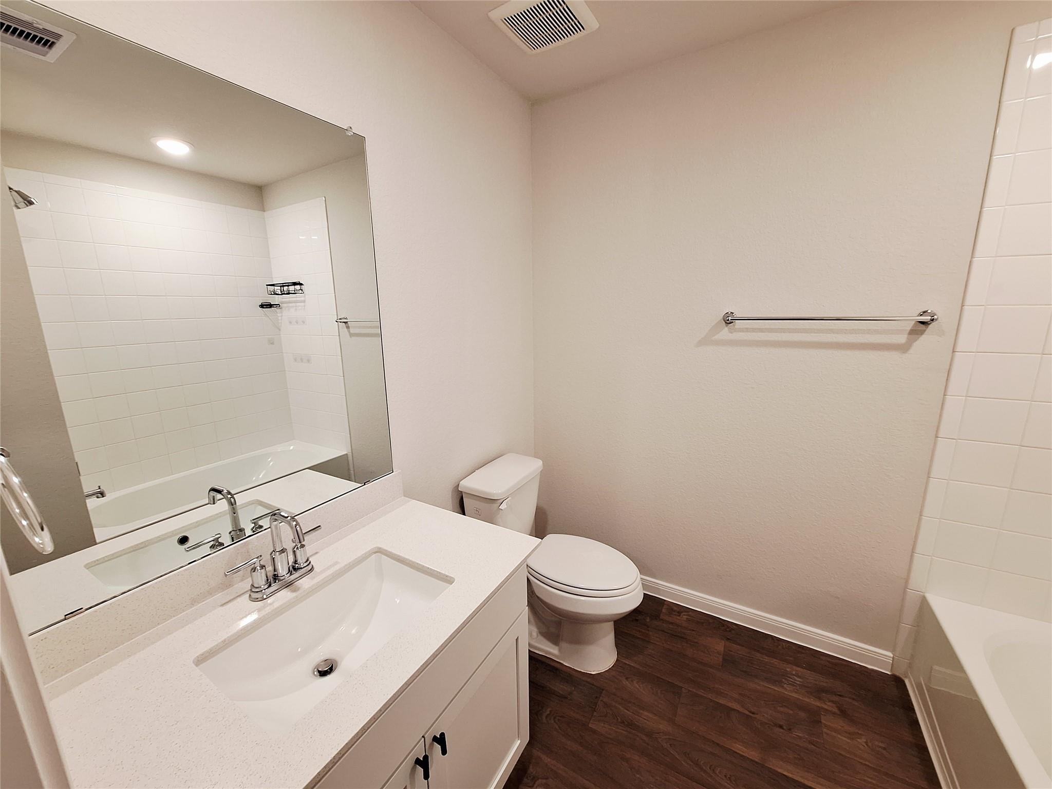 1327 Camden Ln Ln, Lockhart, TX 78644