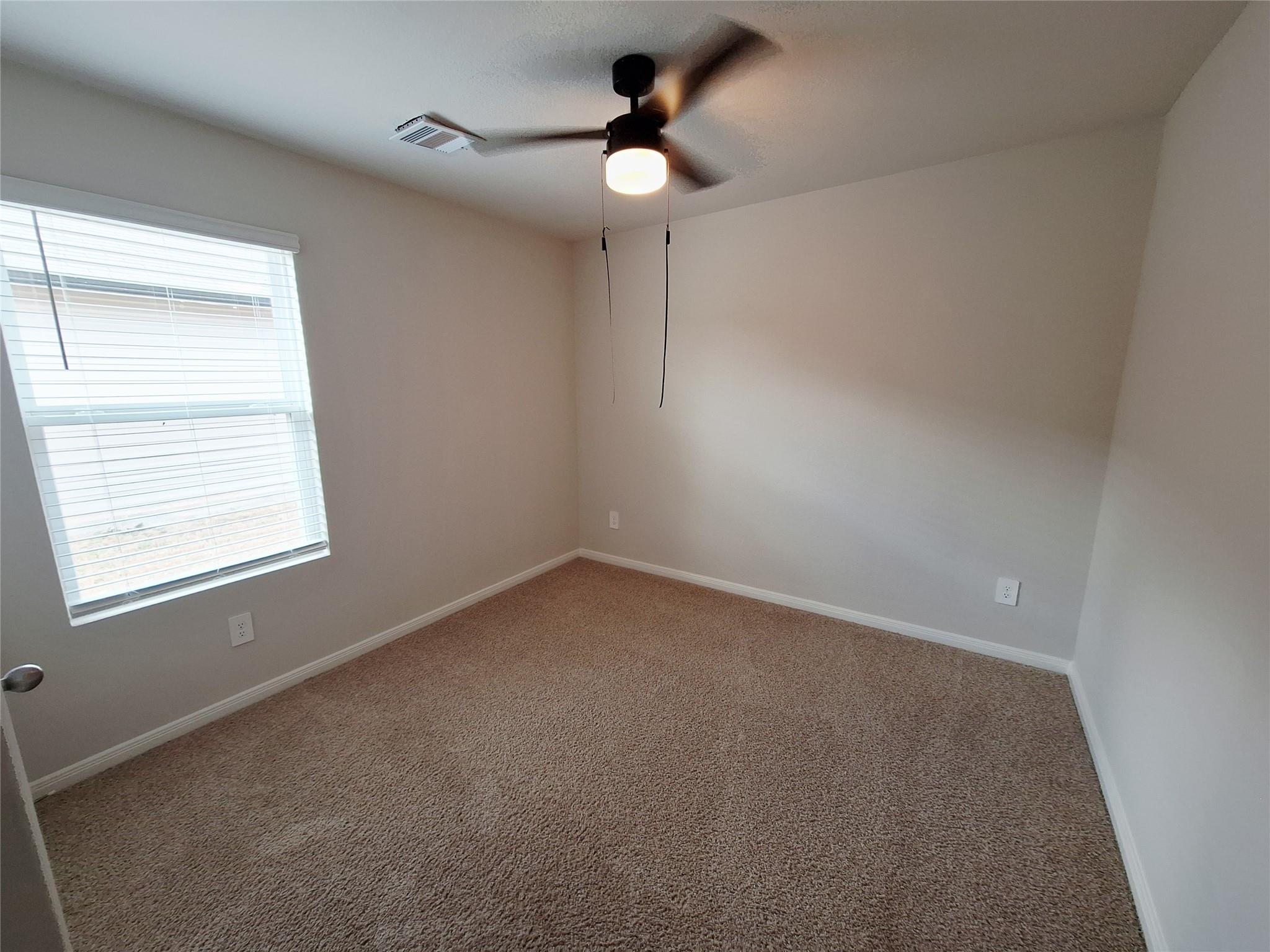 1327 Camden Ln Ln, Lockhart, TX 78644