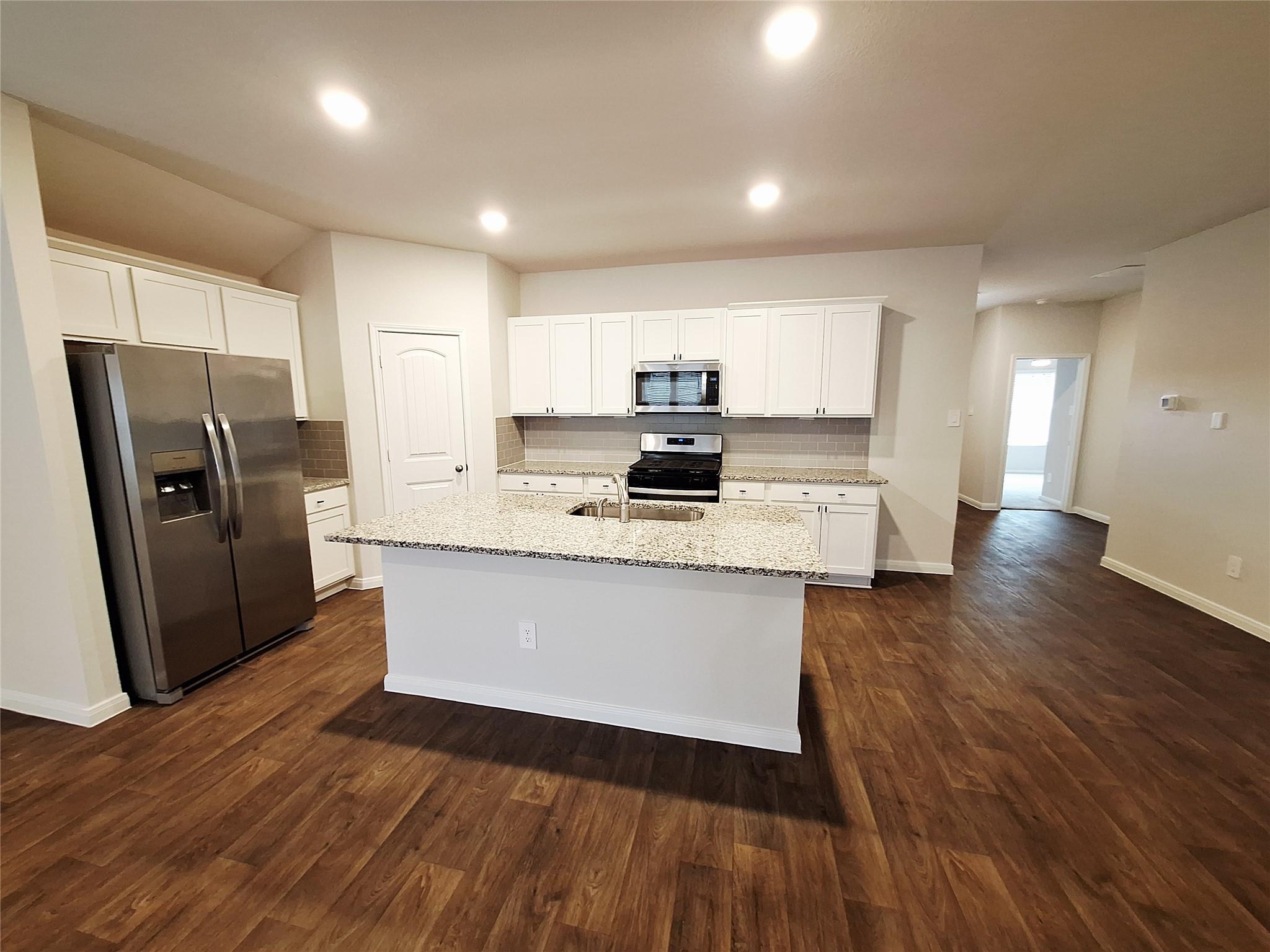 1327 Camden Ln Ln, Lockhart, TX 78644