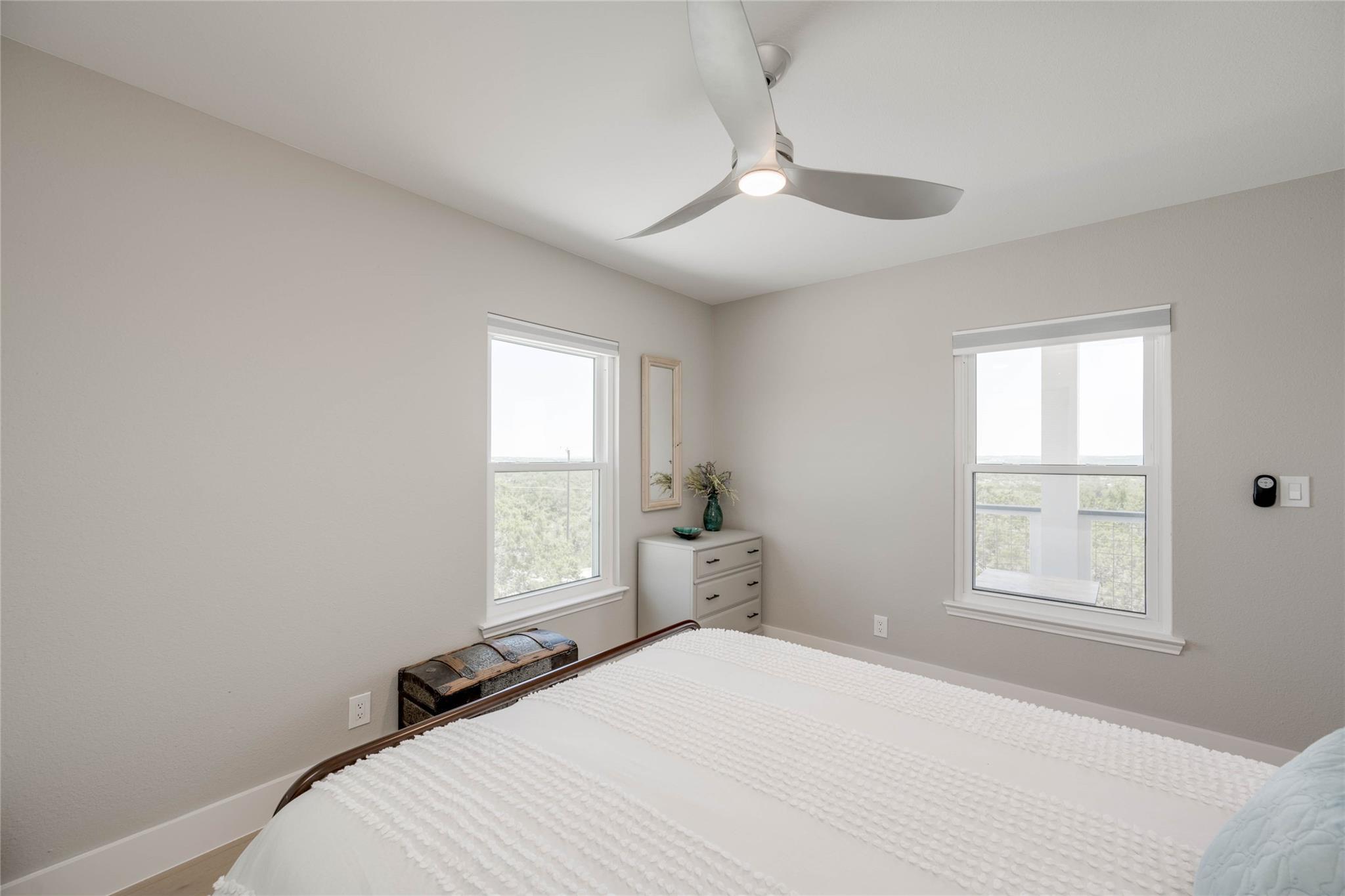 1805 Spring Valley Dr, Dripping Springs, TX 78620