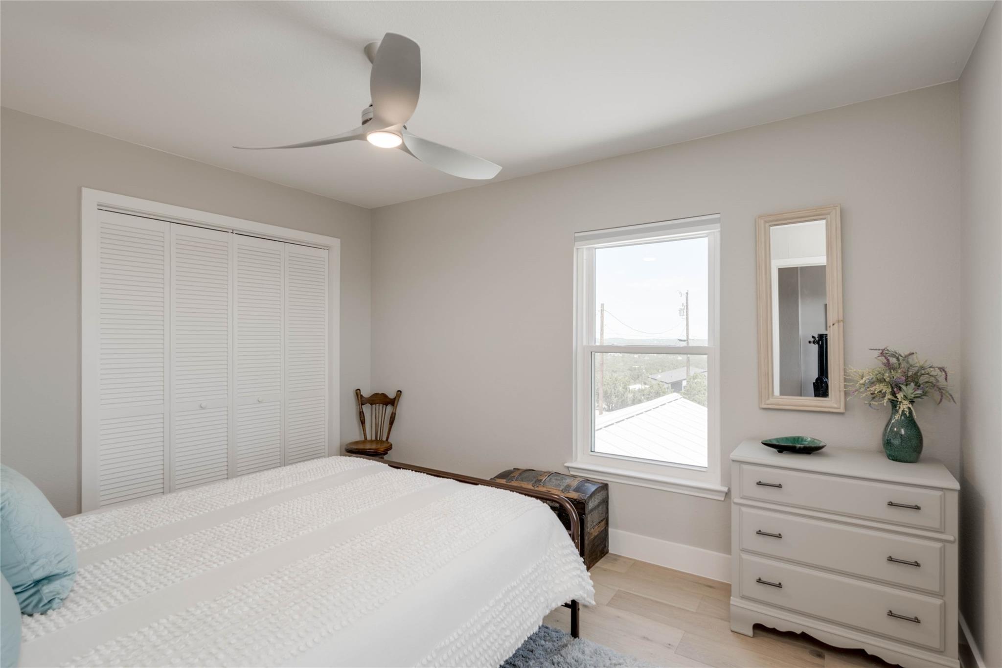 1805 Spring Valley Dr, Dripping Springs, TX 78620