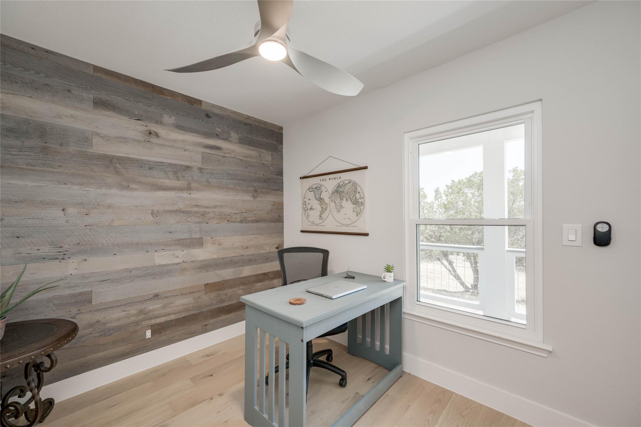 1805 Spring Valley Dr, Dripping Springs, TX 78620