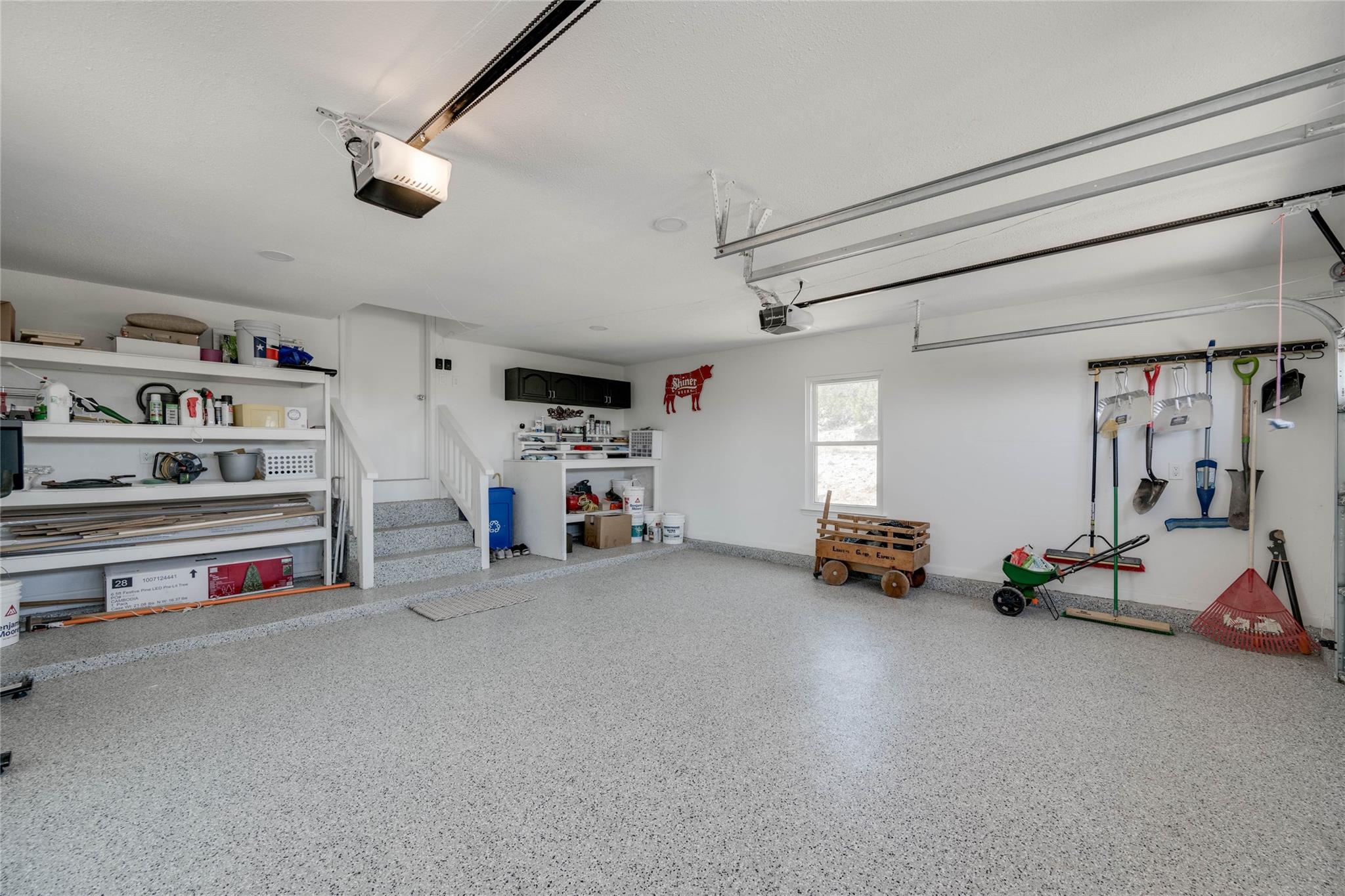 1805 Spring Valley Dr, Dripping Springs, TX 78620