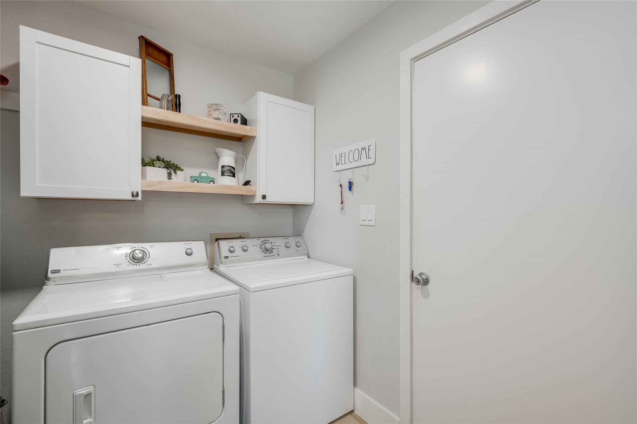 1805 Spring Valley Dr, Dripping Springs, TX 78620