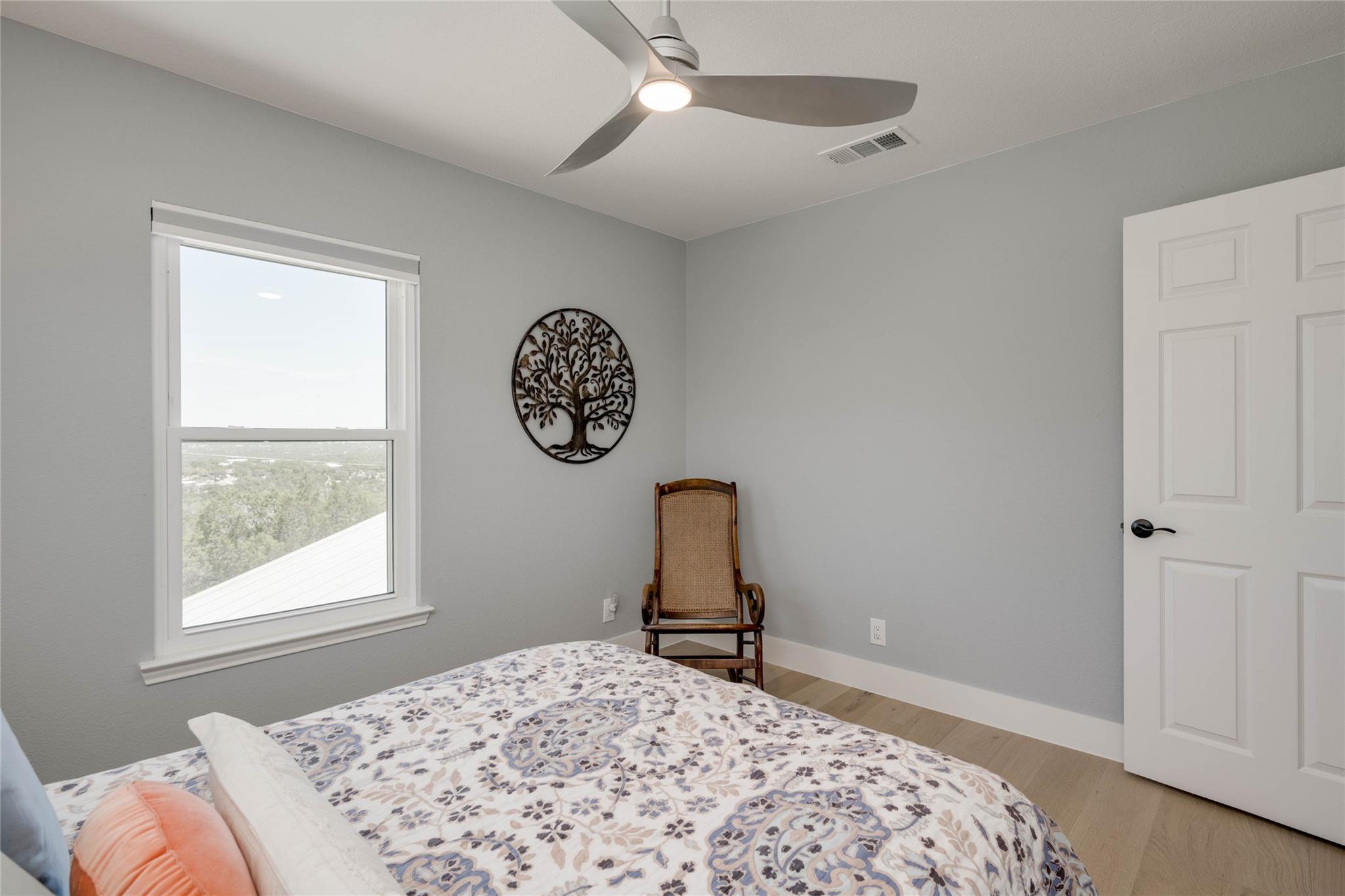 1805 Spring Valley Dr, Dripping Springs, TX 78620