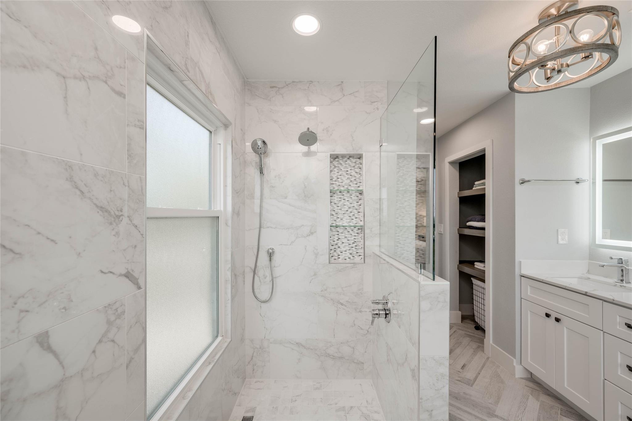 1805 Spring Valley Dr, Dripping Springs, TX 78620