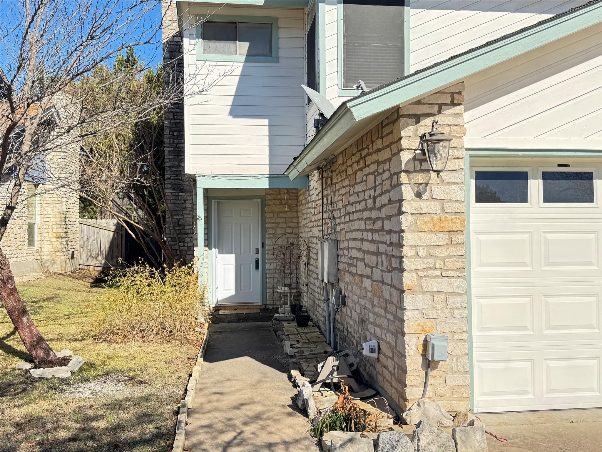 221 Stowaway Cv # A, Lakeway, TX 78734