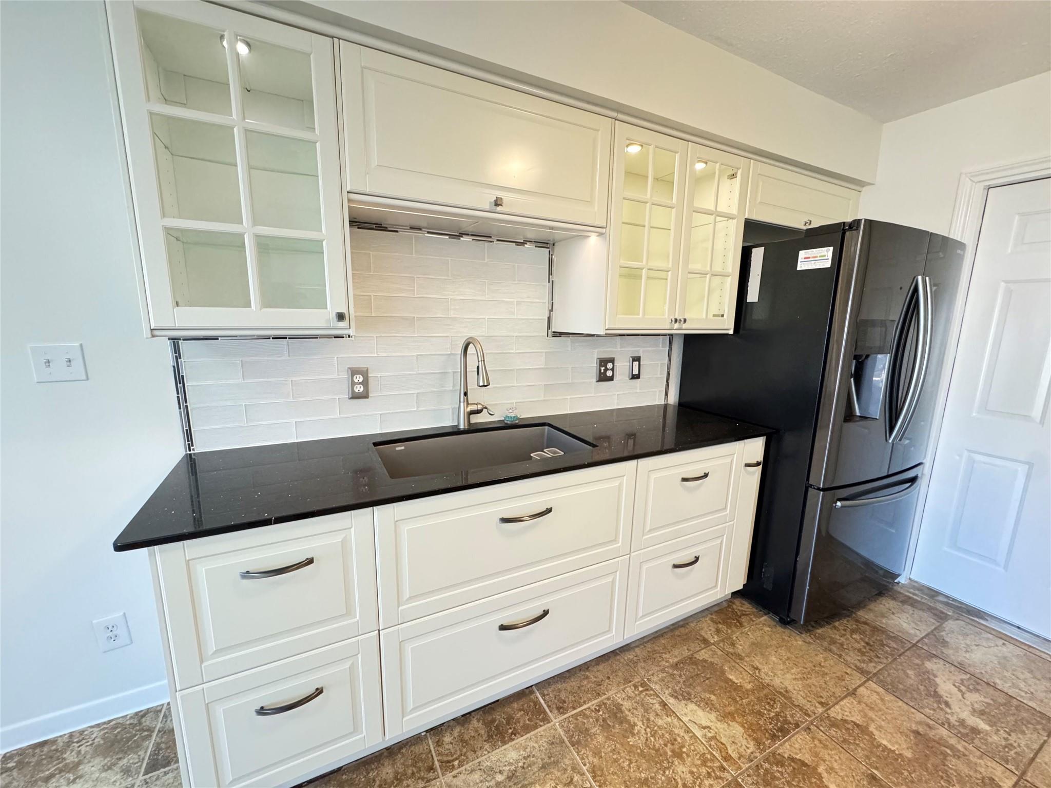 221 Stowaway Cv # A, Lakeway, TX 78734