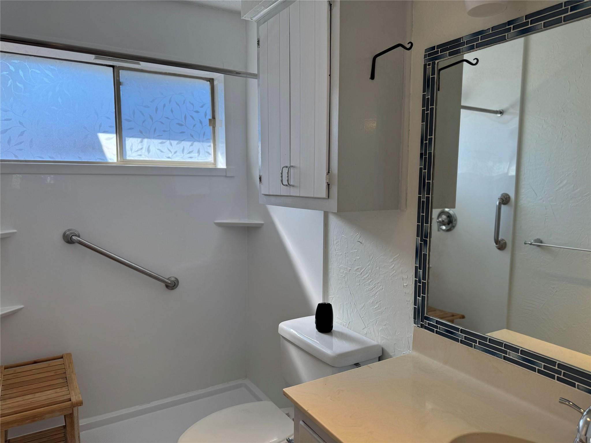 221 Stowaway Cv # A, Lakeway, TX 78734