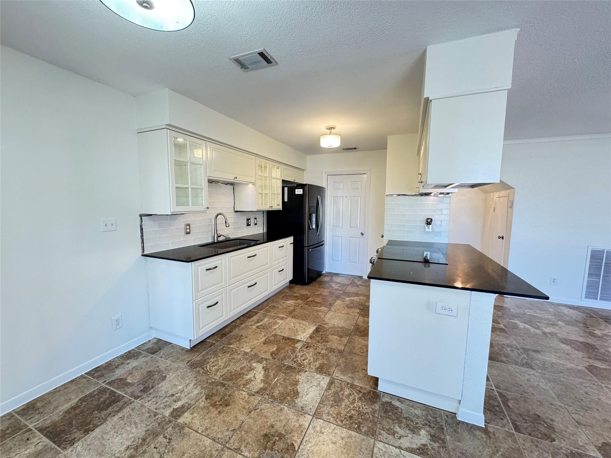 221 Stowaway Cv # A, Lakeway, TX 78734