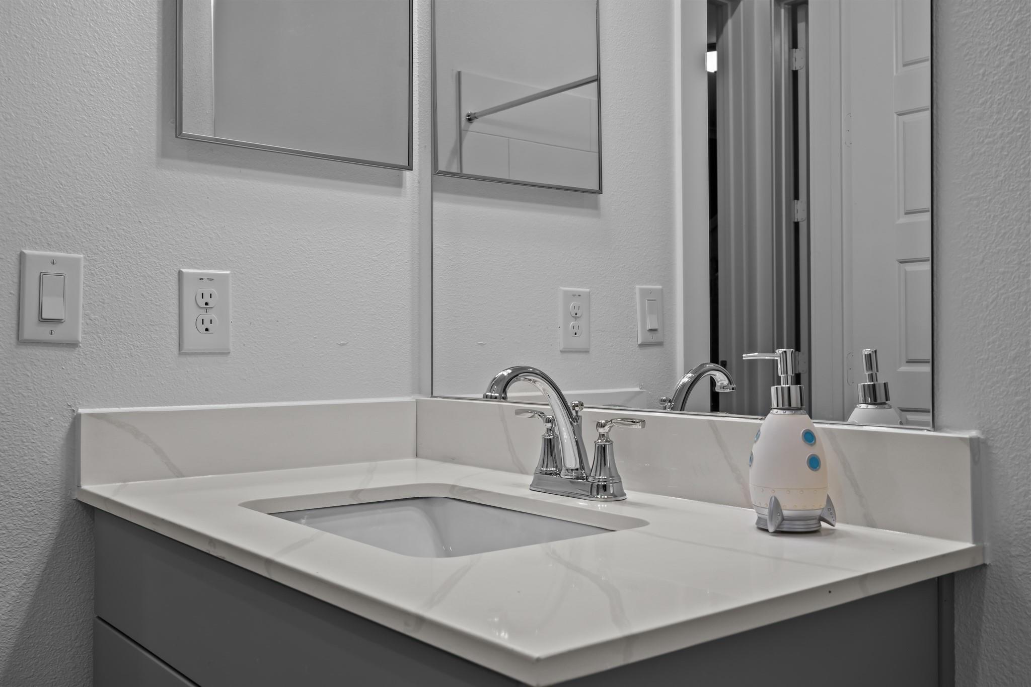 1664 Hillside Terrace # 5717, Buda, TX 78610