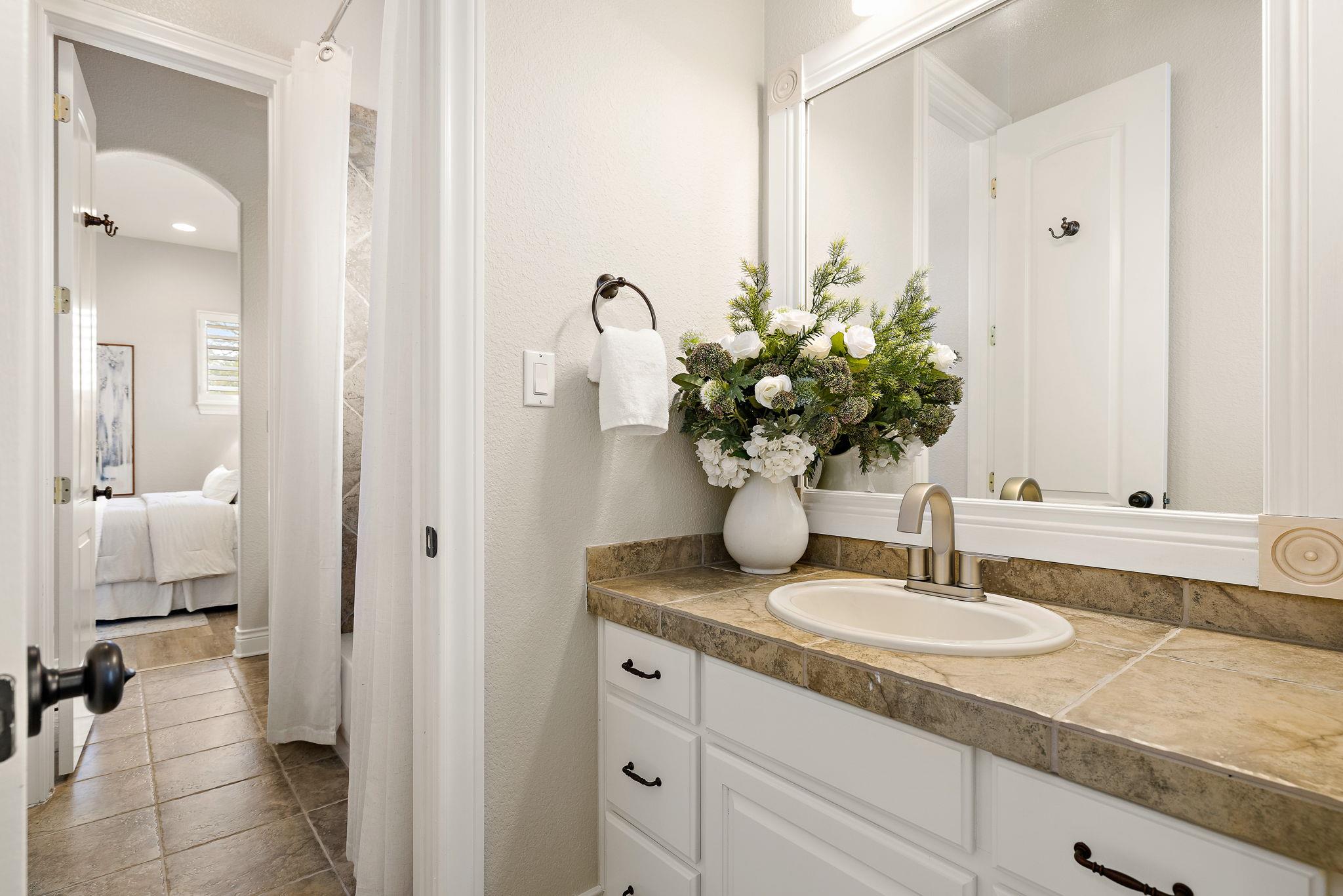 105 Old Settlers Dr, Bastrop, TX 78602