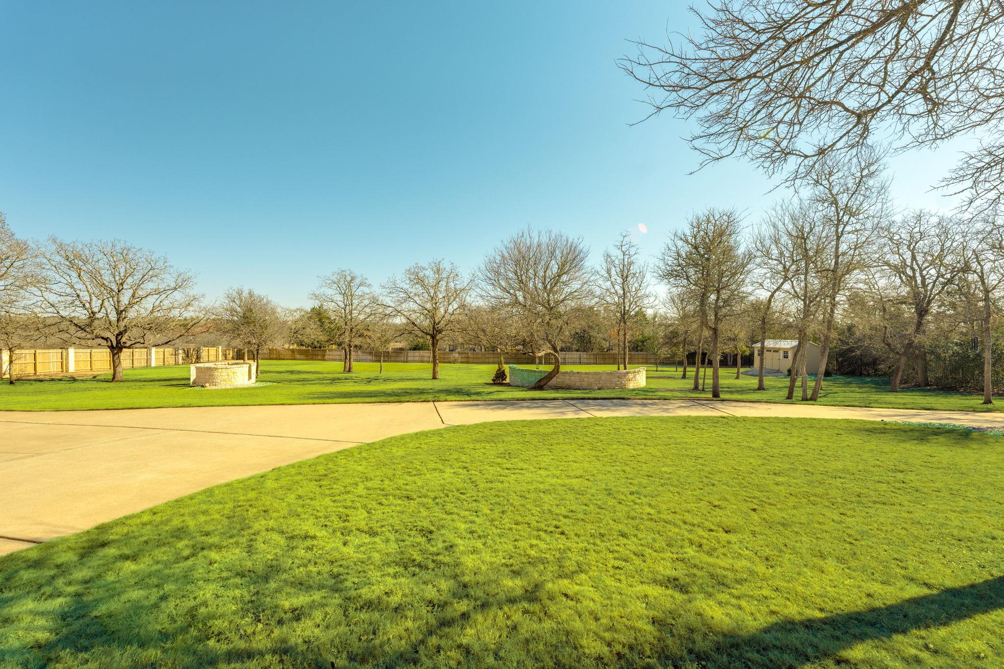 105 Old Settlers Dr, Bastrop, TX 78602